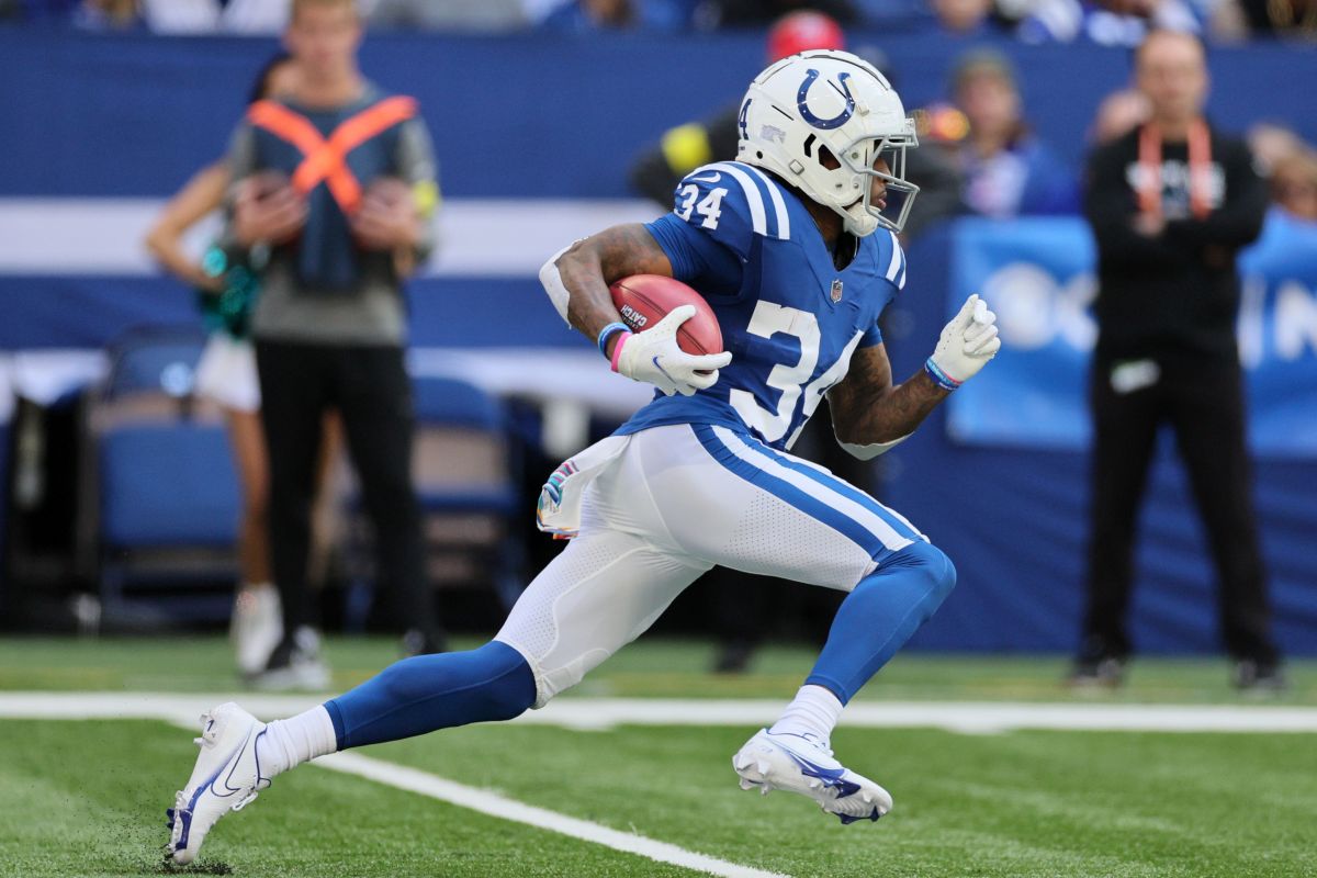 indianapolis-colts-fire-two-players-for-violating-nfl-betting-policies