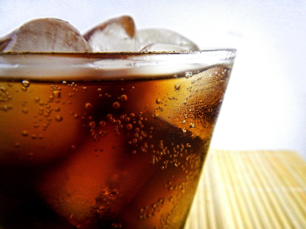 artificial-sweetener-used-in-soft-drinks-could-cause-cancer,-report-says