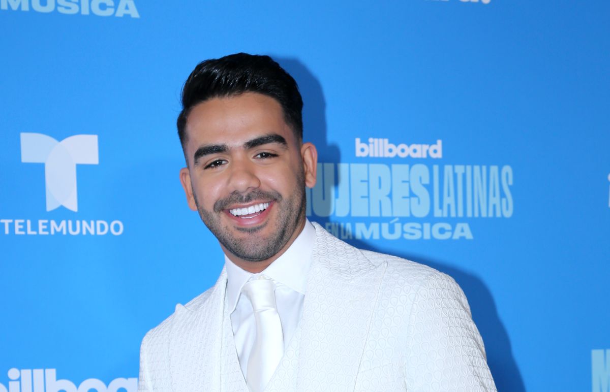 celebrities-congratulate-carlos-adyan-on-his-engagement-to-carlos-quintanilla