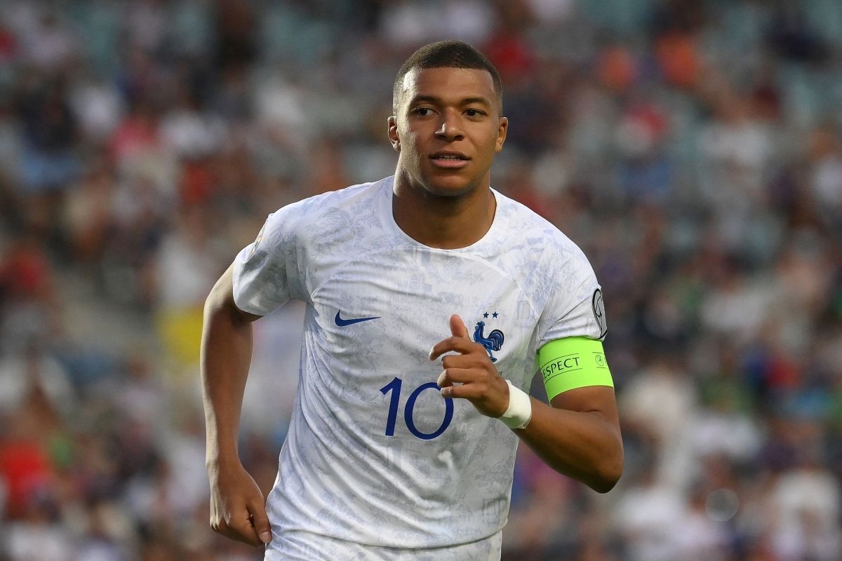 kylian-mbappe-pleads-for-the-cessation-of-the-riots-in-france-after-the-murder-of-a-17-year-old-boy:-“violence-does-not-solve-anything”