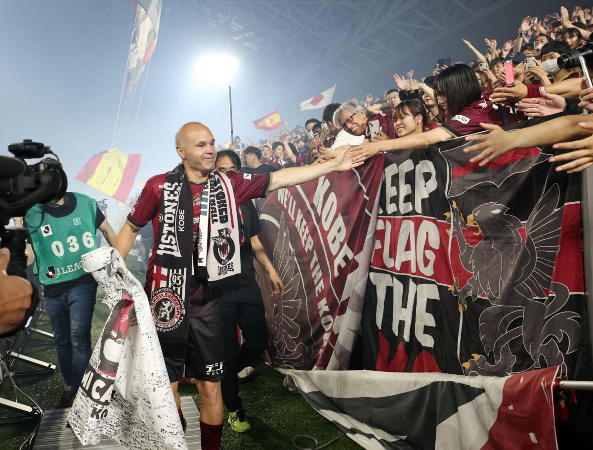 will-he-keep-playing?-the-spanish-andres-iniesta-said-goodbye-to-the-japanese-vissel-kobe