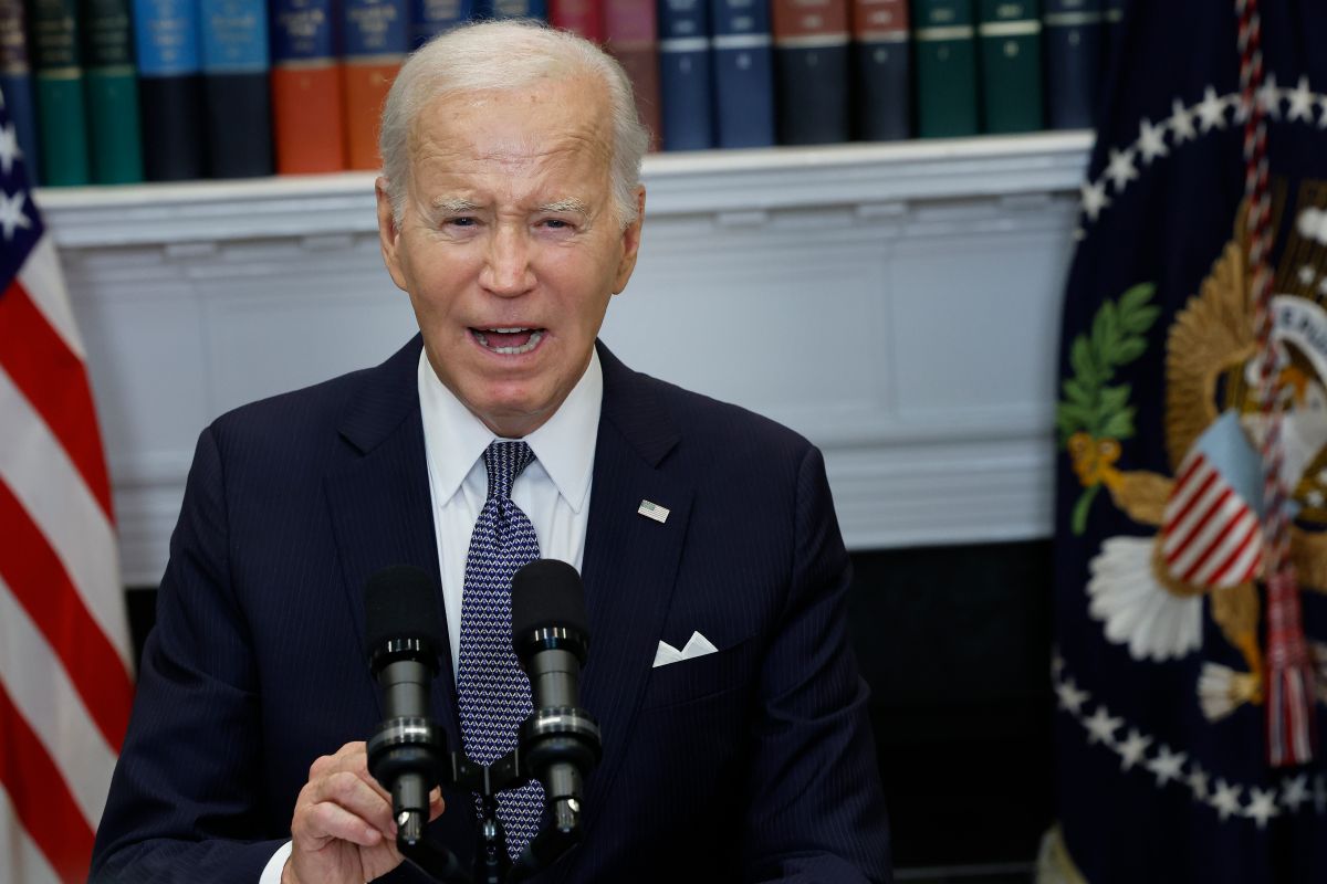 president-joe-biden-confused-ukraine-with-iraq-when-answering-a-reporter's-question-at-the-white-house