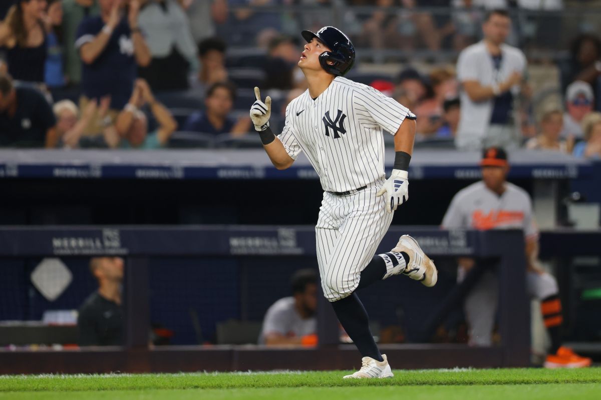 new-york-yankees-offense-awakens-under-rookie-anthony-volpe