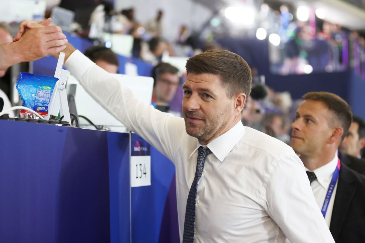 a-new-idol-for-saudi-arabia:-steven-gerrard-becomes-the-coach-of-al-ettifaq