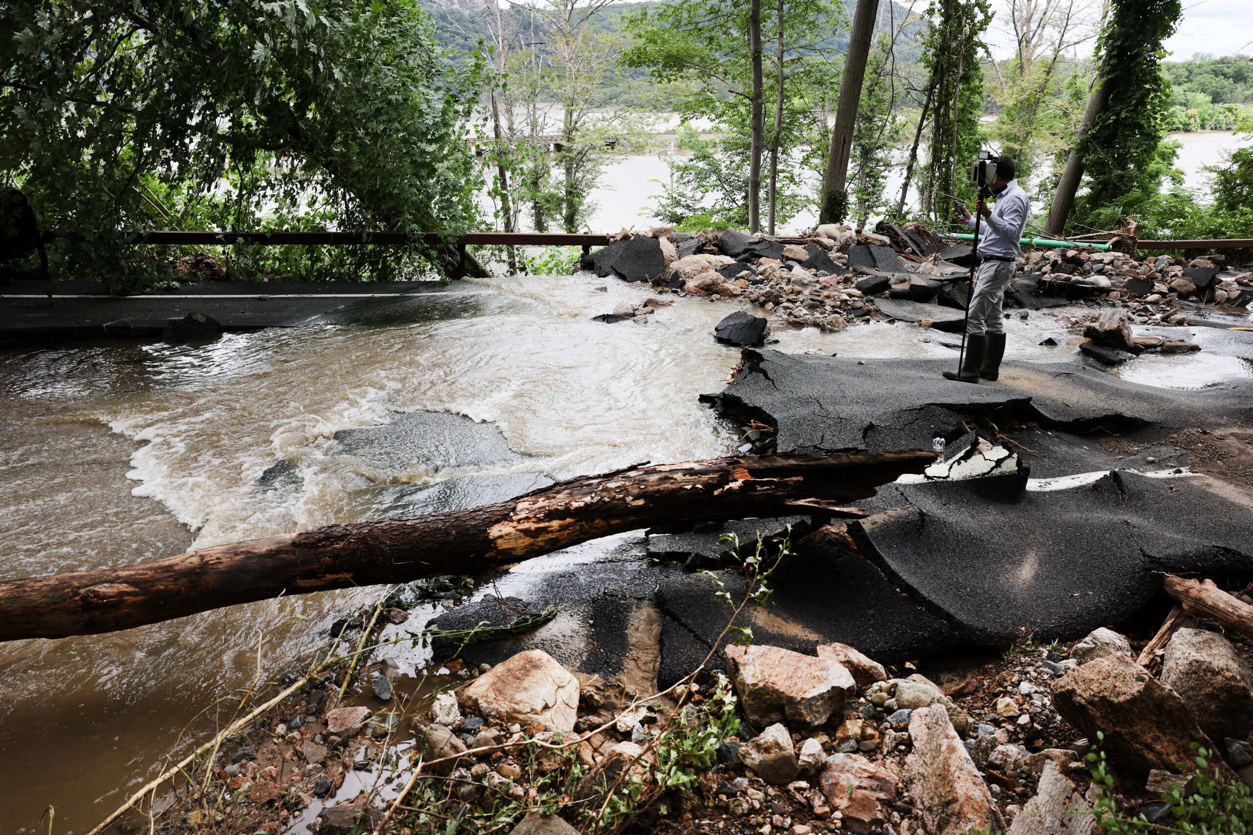 joe-biden-approves-disaster-declaration-for-new-york-after-destructive-storms,-flash-floods