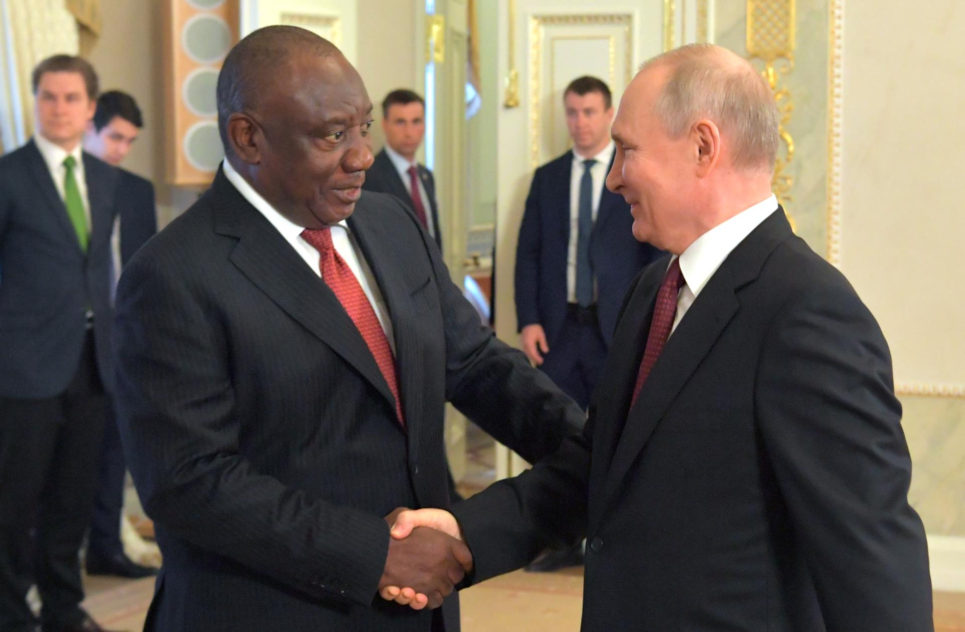 putin-assures-that-he-will-supply-africa-with-grains-after-the-end-of-the-export-agreement-with-ukraine