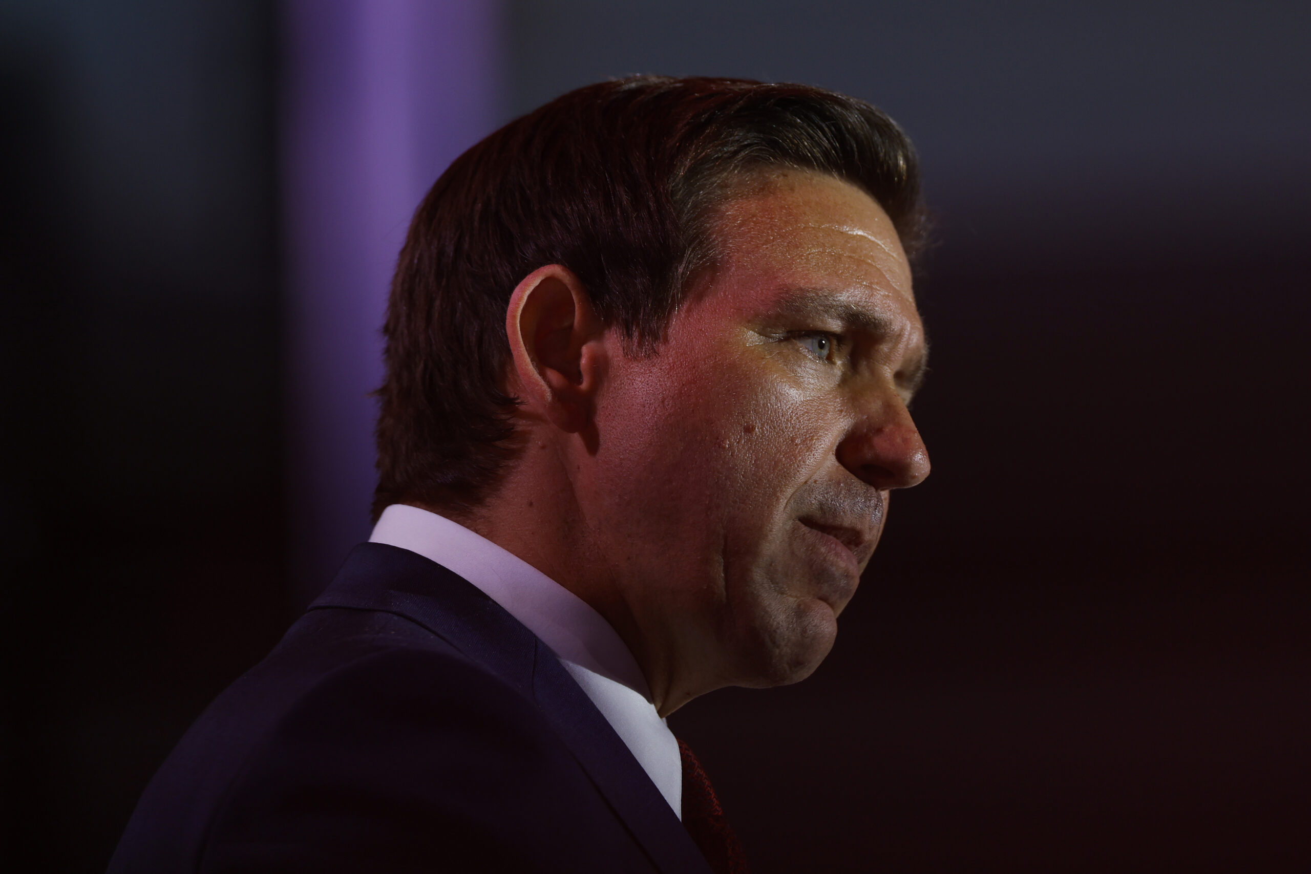 florida-governor-ron-desantis-escapes-car-accident-in-tennessee-unharmed