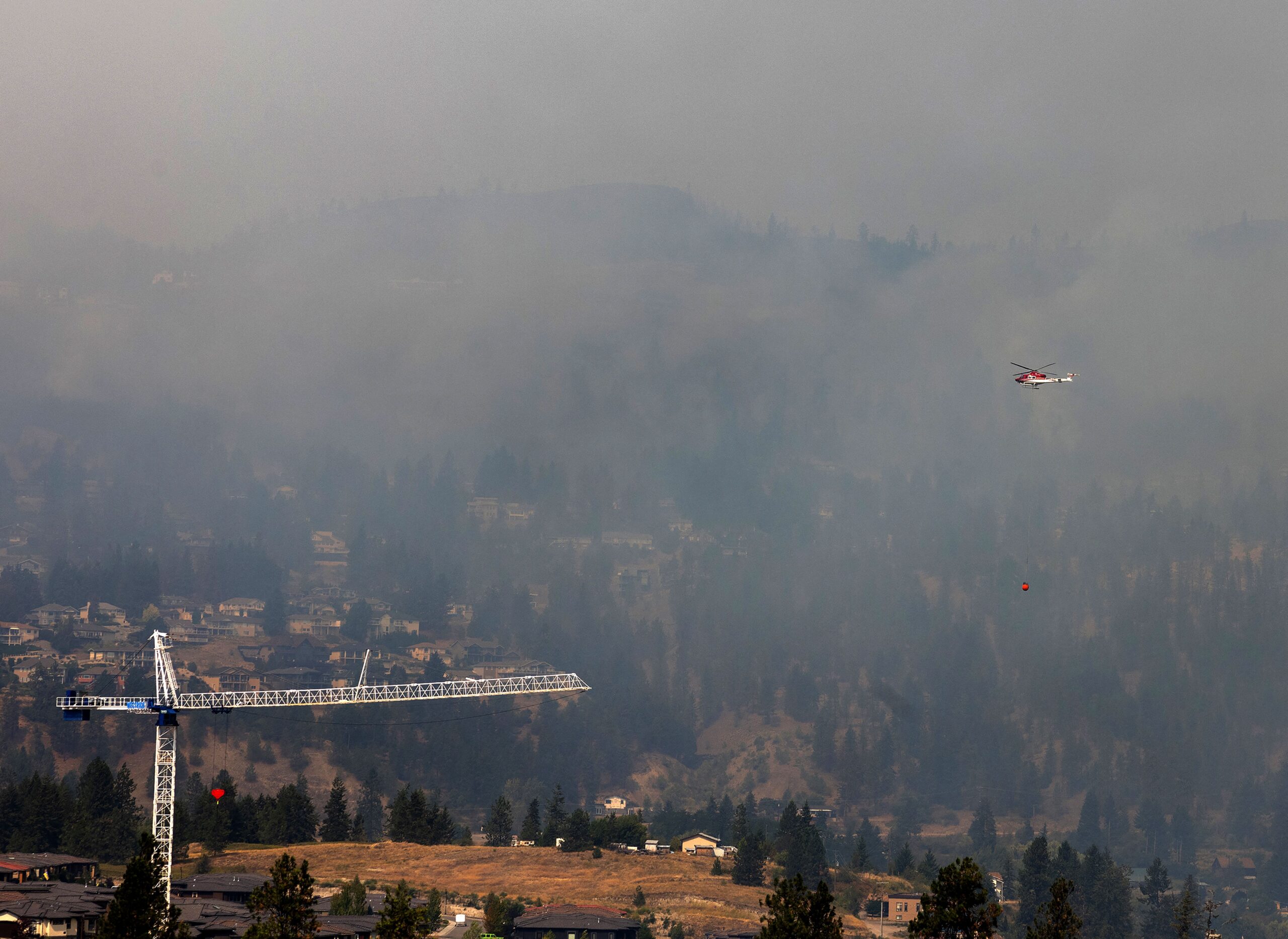 wildfires-rage-in-canada-with-35,000-people-forced-to-flee-their-homes