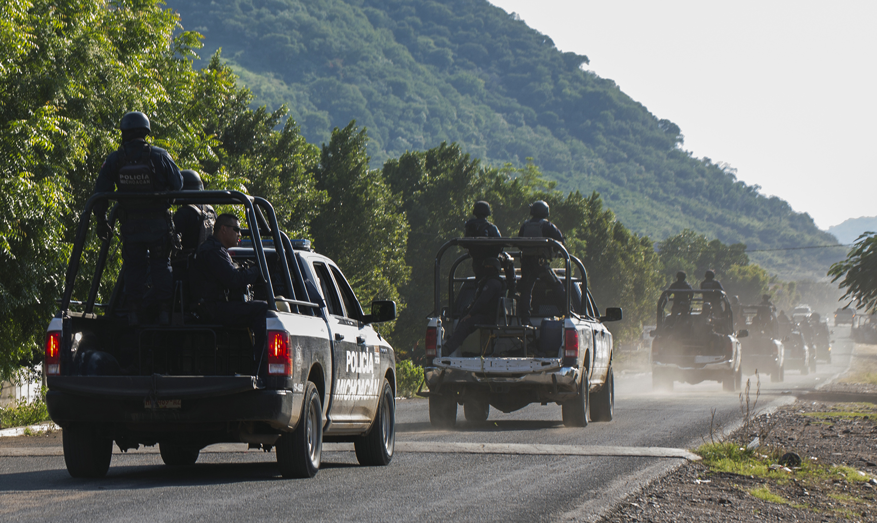 two-gunmen-die-and-five-police-officers-are-injured-after-shooting-clashes-in-western-mexico