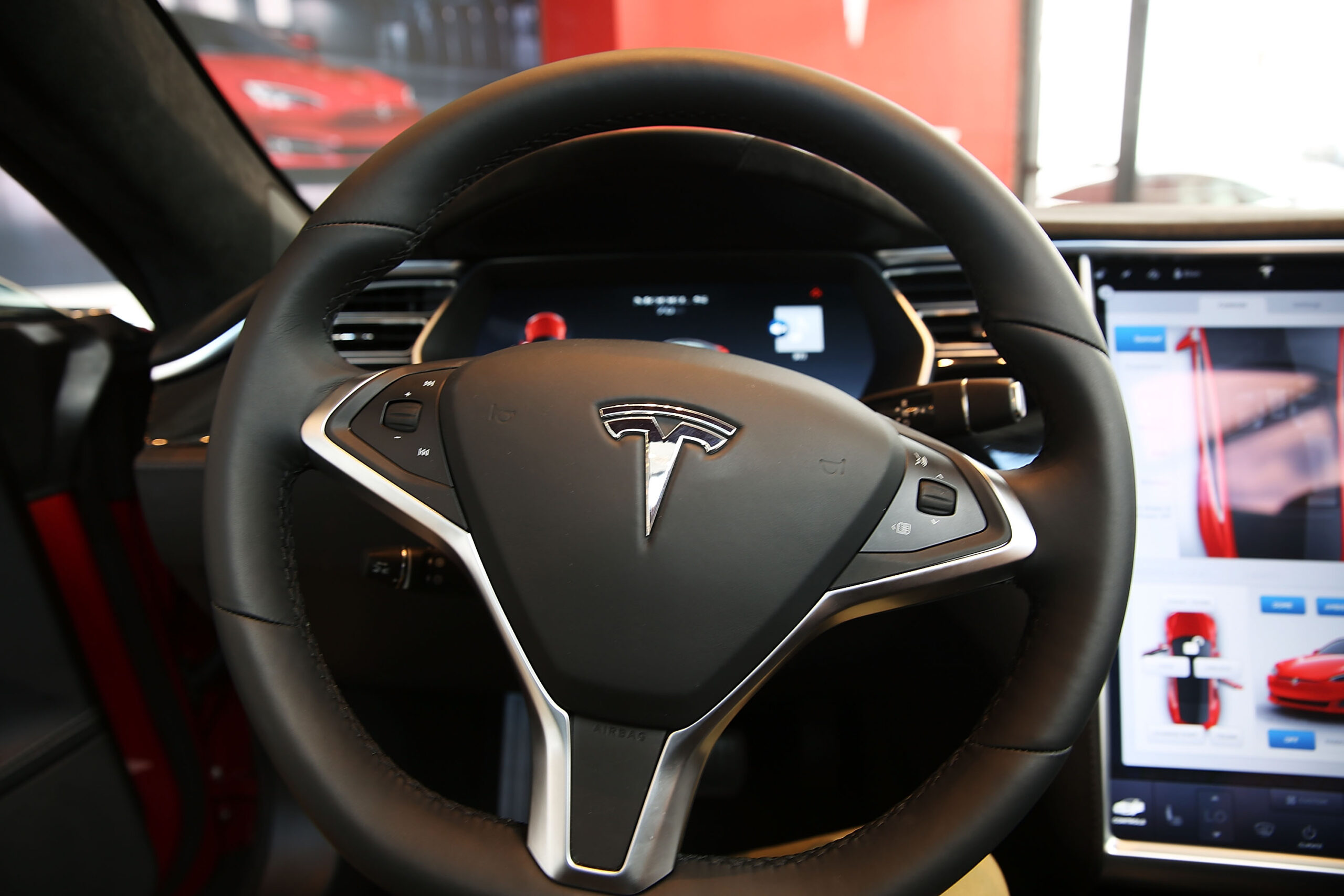 authorities-investigate-tesla-for-a-“hidden-mode”-of-the-autopilot-driving-system