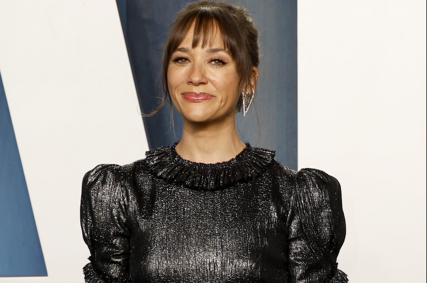 actress-rashida-jones-is-offering-her-west-hollywood-home-for-$11,000-a-month