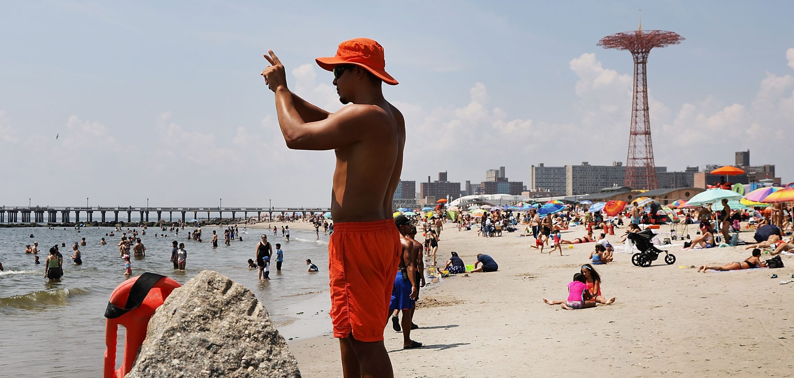 long-island-and-nyc-beaches-will-be-open-in-the-last-breath-of-this-summer:-there-are-surf-alerts