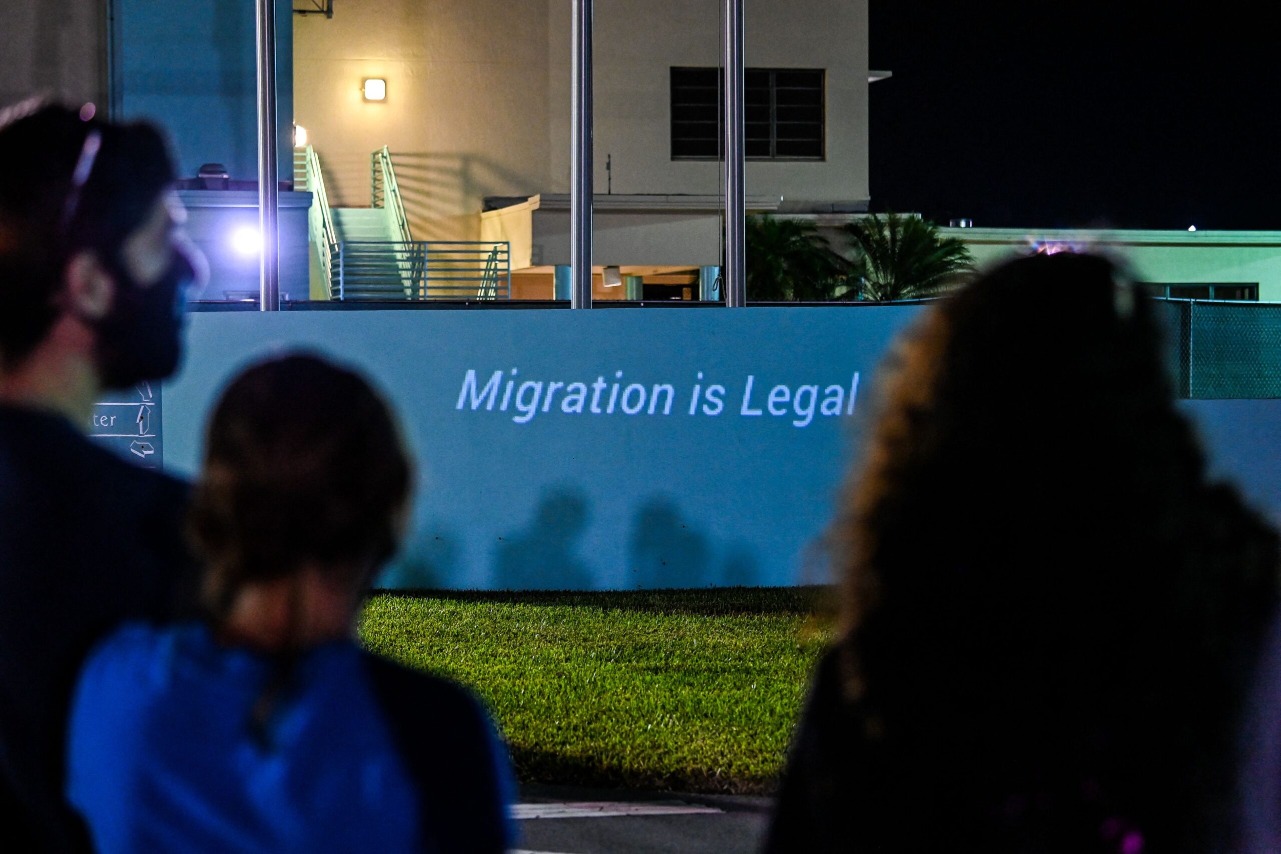 ron-desantis'-first-migrant-detained-under-sb1718-law-would-be-mexican;-he-was-accused-of-human-trafficking-for-transporting-undocumented-immigrants-in-his-car