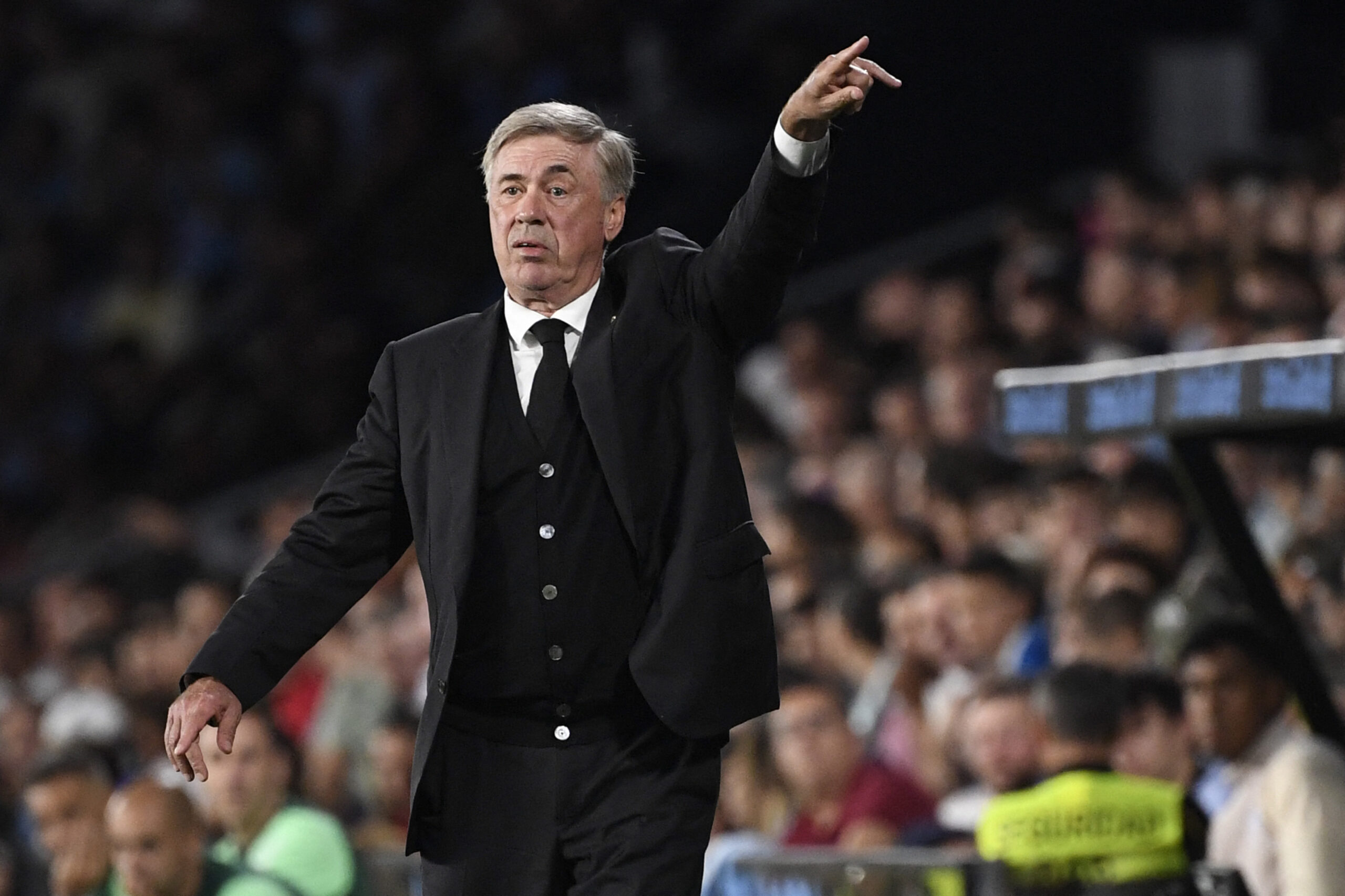 carlo-ancelotti-equals-zinedine-zidane-as-the-second-manager-in-the-history-of-real-madrid-with-the-most-victories