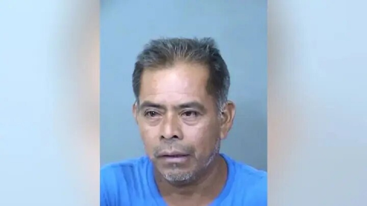 intoxicated-hispanic-father-let-his-10-year-old-son-drive-a-pickup-truck-in-arizona,-police-say