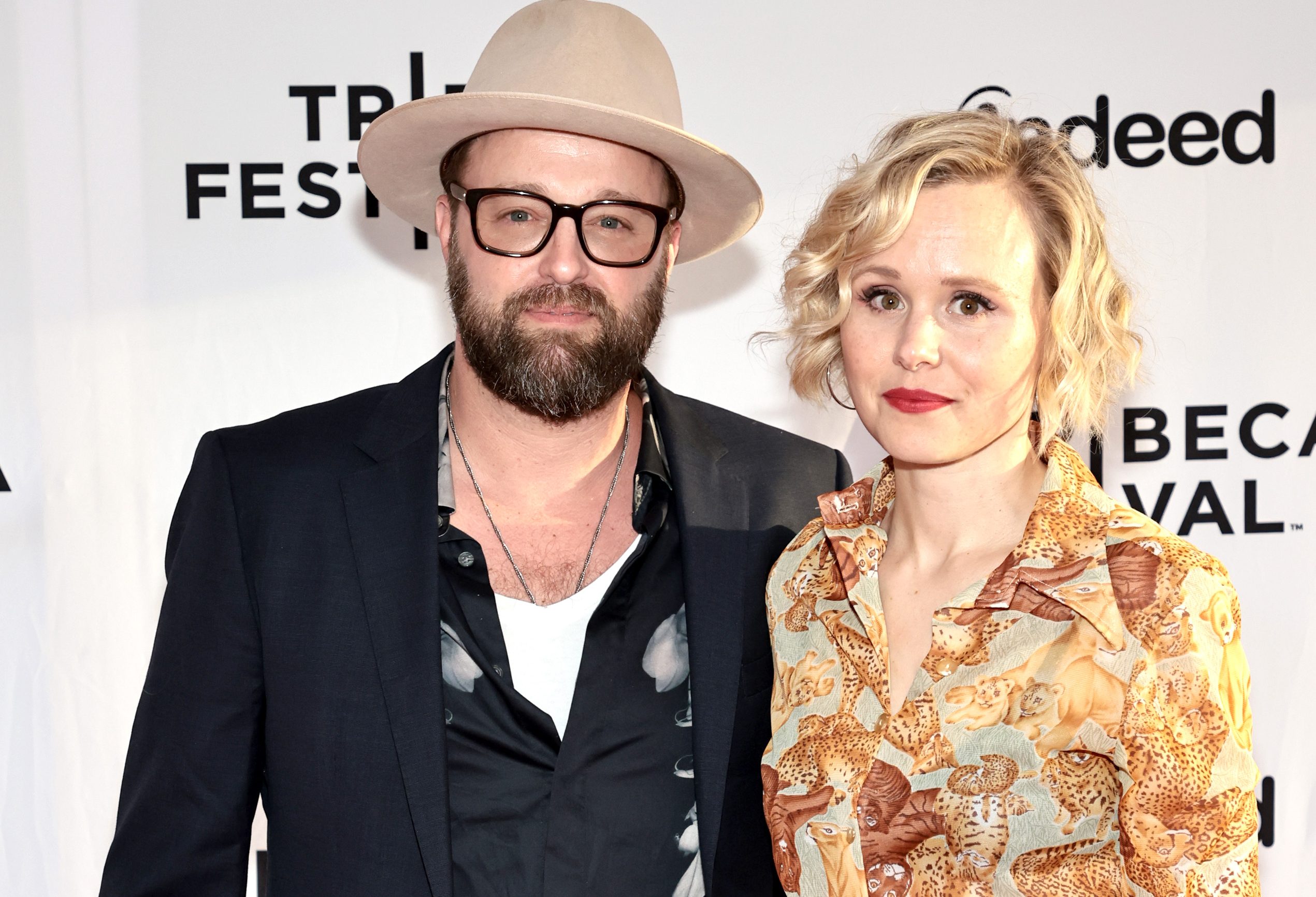 joshua-leonard-and-alison-pill-ask-for-$4.2-million-for-their-home-in-hudson-valley,-new-york