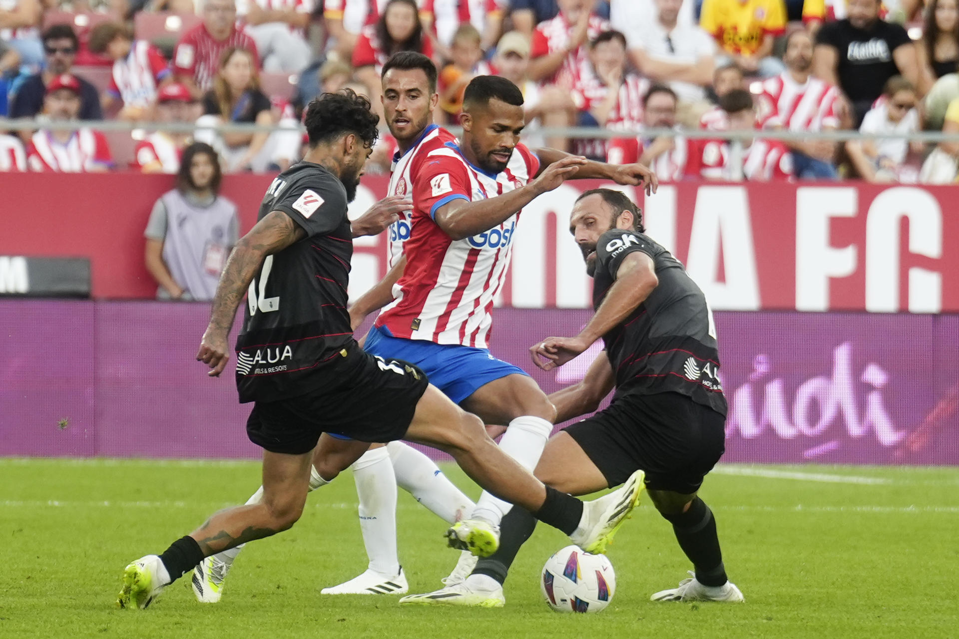 girona-provisional-leader-of-la-liga:-the-great-goal-by-venezuelan-yangel-herrera-in-the-5-3-win-against-mallorca-(video)