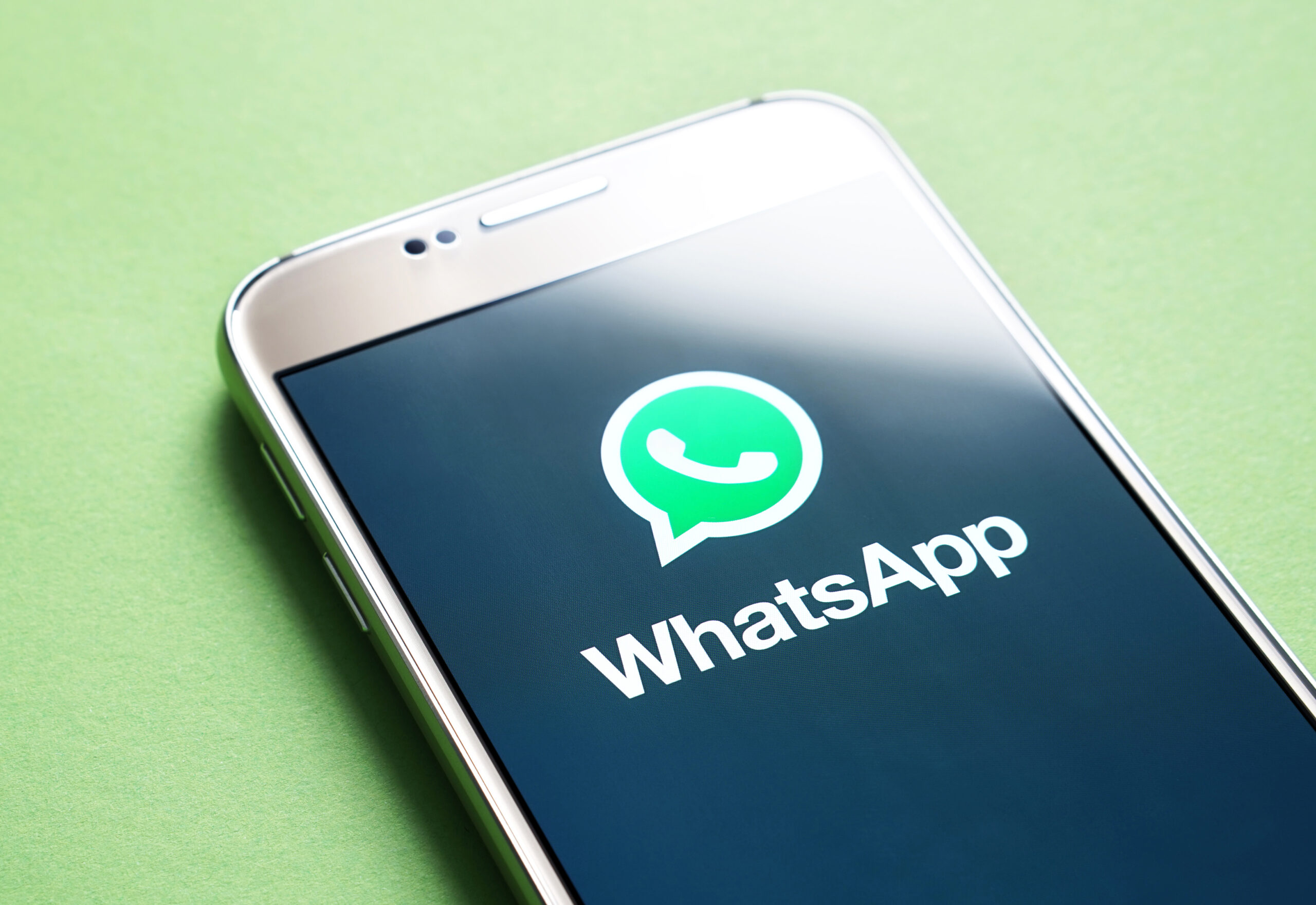 the-list-of-cell-phones-that-will-be-left-without-whatsapp-starting-in-october-2023