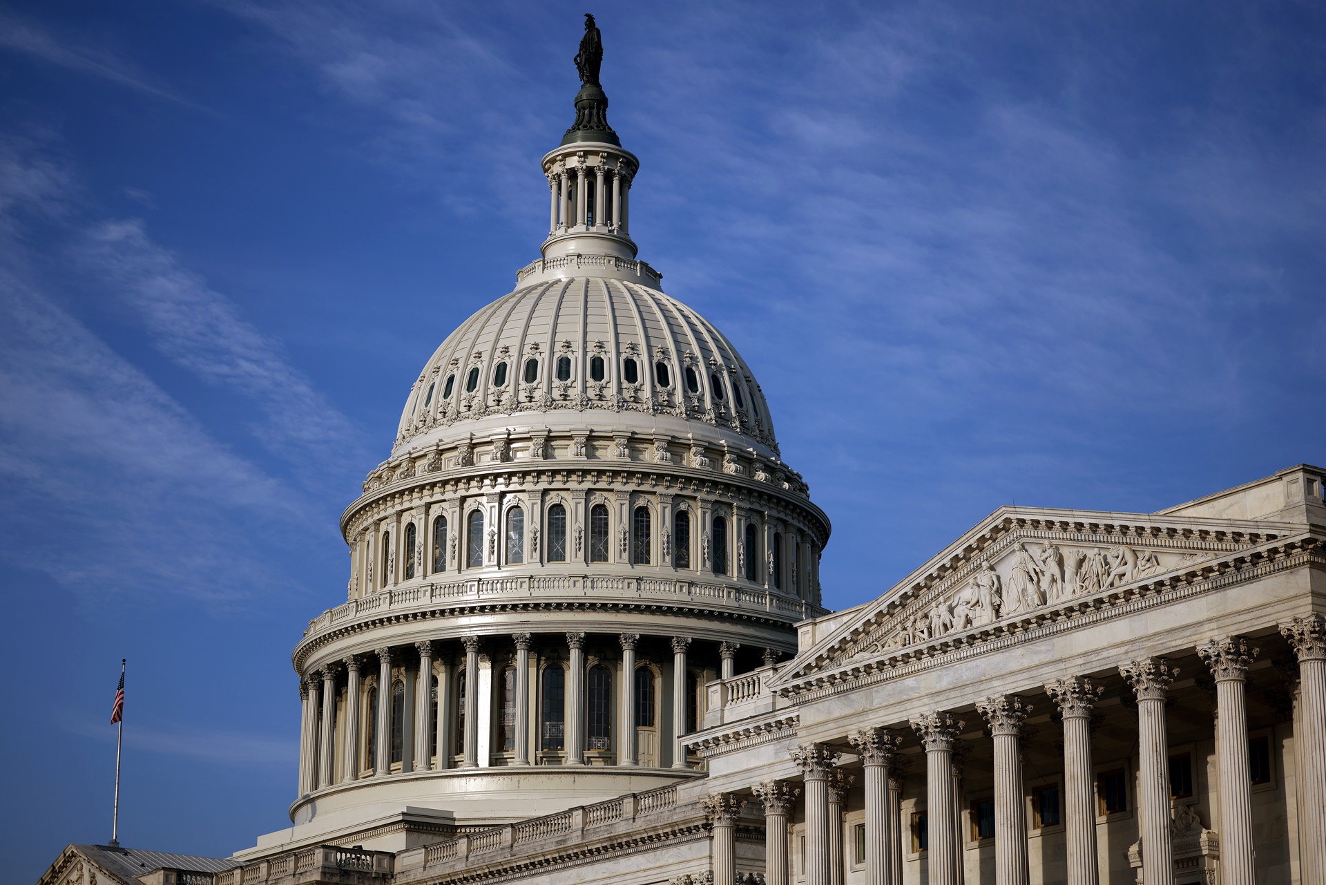 united-states-senate-presented-a-bipartisan-plan-to-avoid-a-government-shutdown-until-november