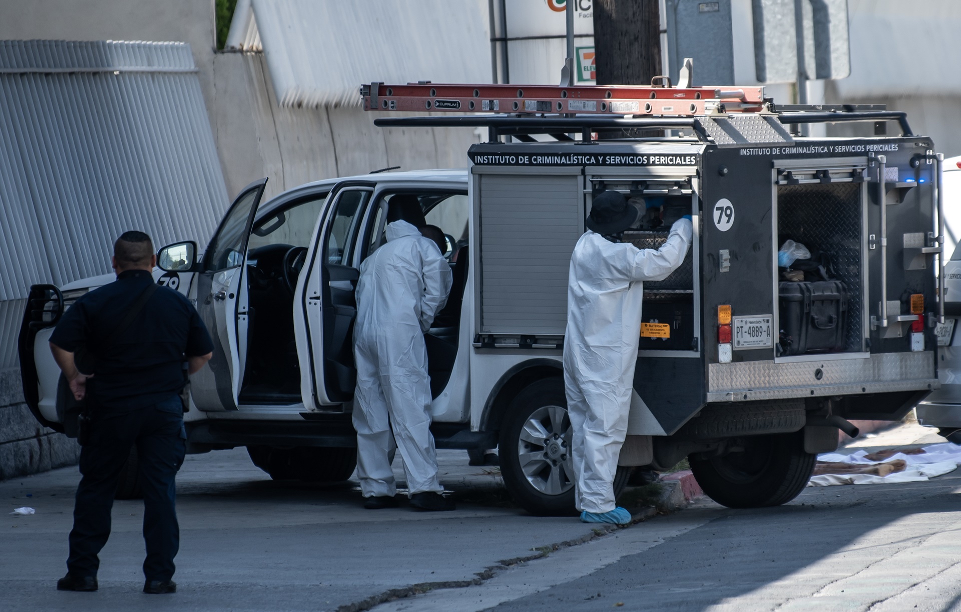 alleged-“purge”-in-a-criminal-organization:-seven-bodies-and-five-packages-with-human-remains-were-left-in-the-streets-of-monterrey