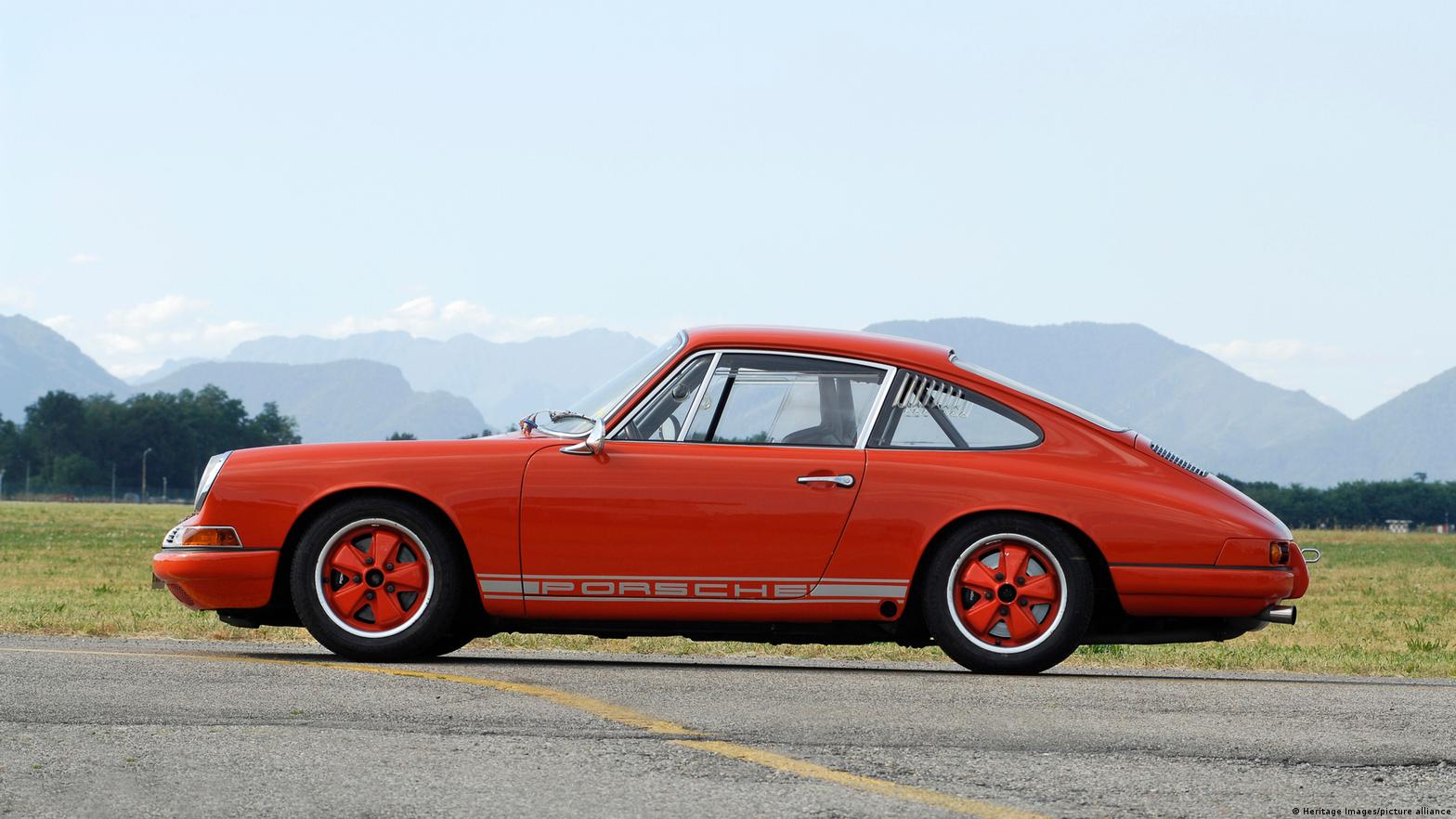 at-60-years-old,-the-porsche-911-remains-a-cultural-icon