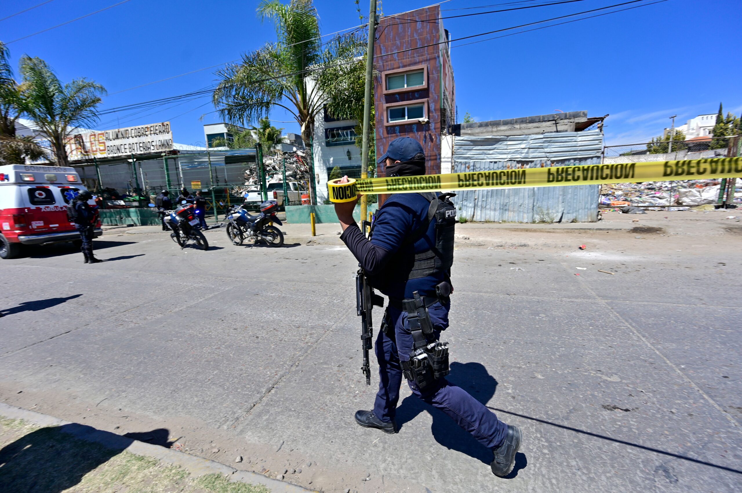 violence-in-mexico:-six-bodies-and-one-survivor-discovered-in-case-of-kidnapping-of-seven-teenagers