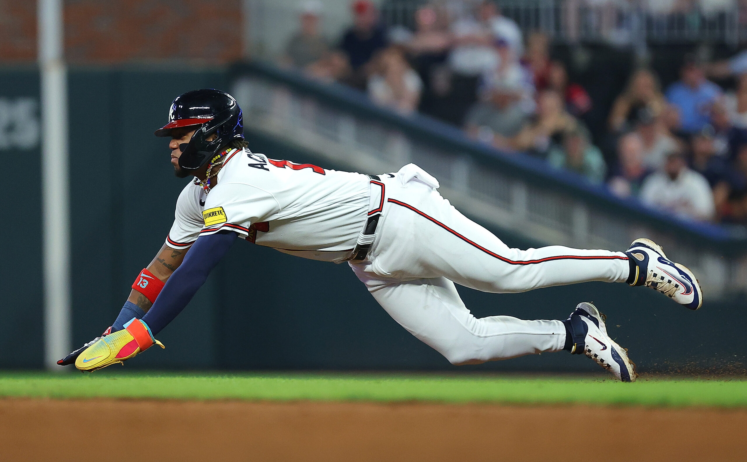 historic:-venezuelan-ronald-acuna-jr.-becomes-the-first-major-league-player-to-achieve-a-40-70-[video]