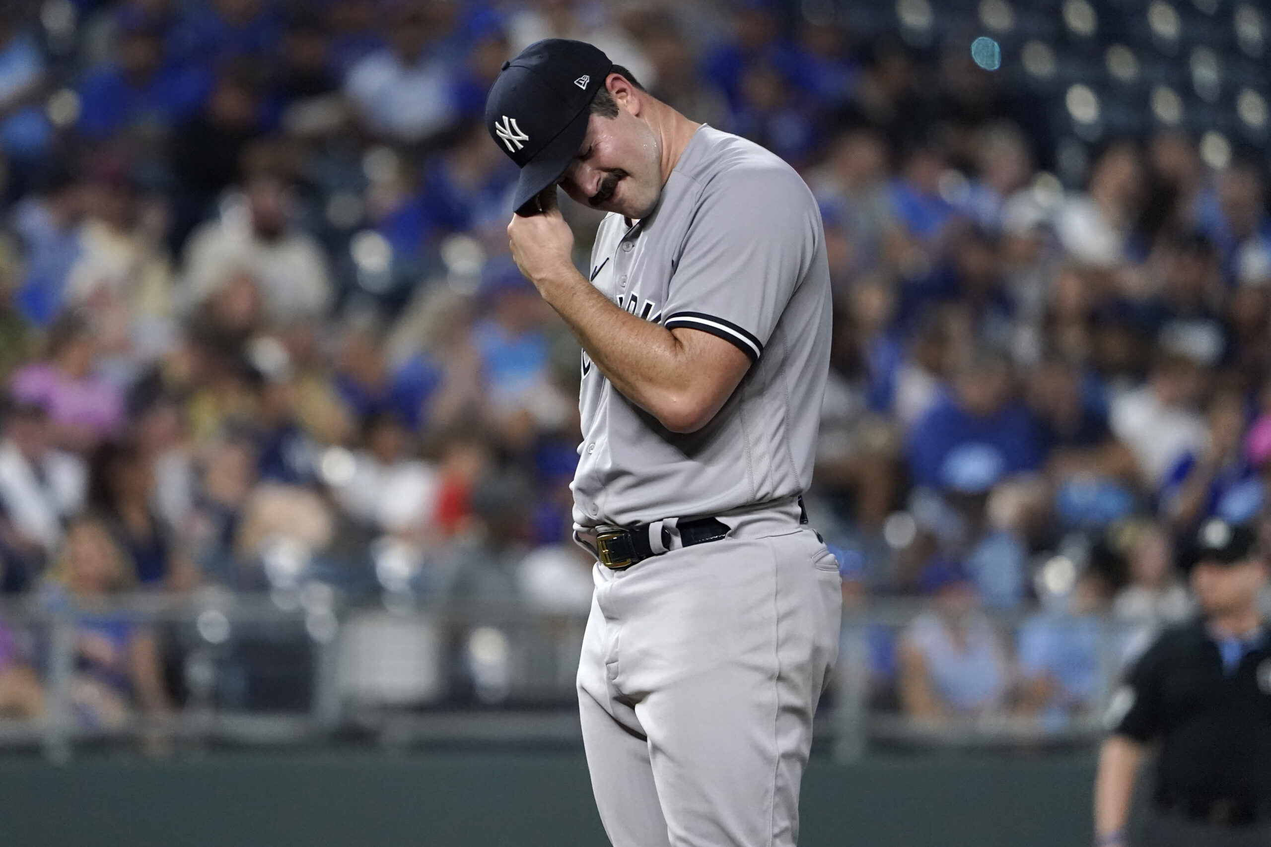 they-reject-carlos-rodon's-attitude-after-receiving-eight-runs-in-his-last-start-with-the-yankees-[video]