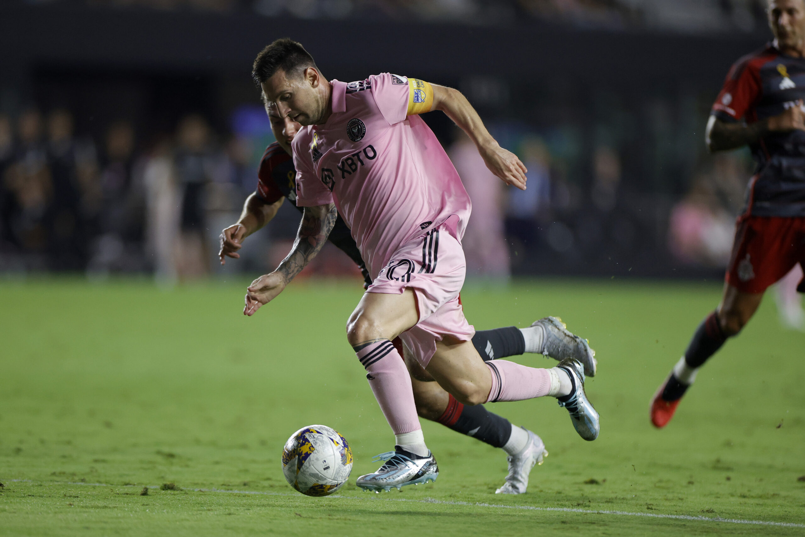 lionel-messi-and-hector-herrera-lead-the-list-of-mls-mvp-nominees