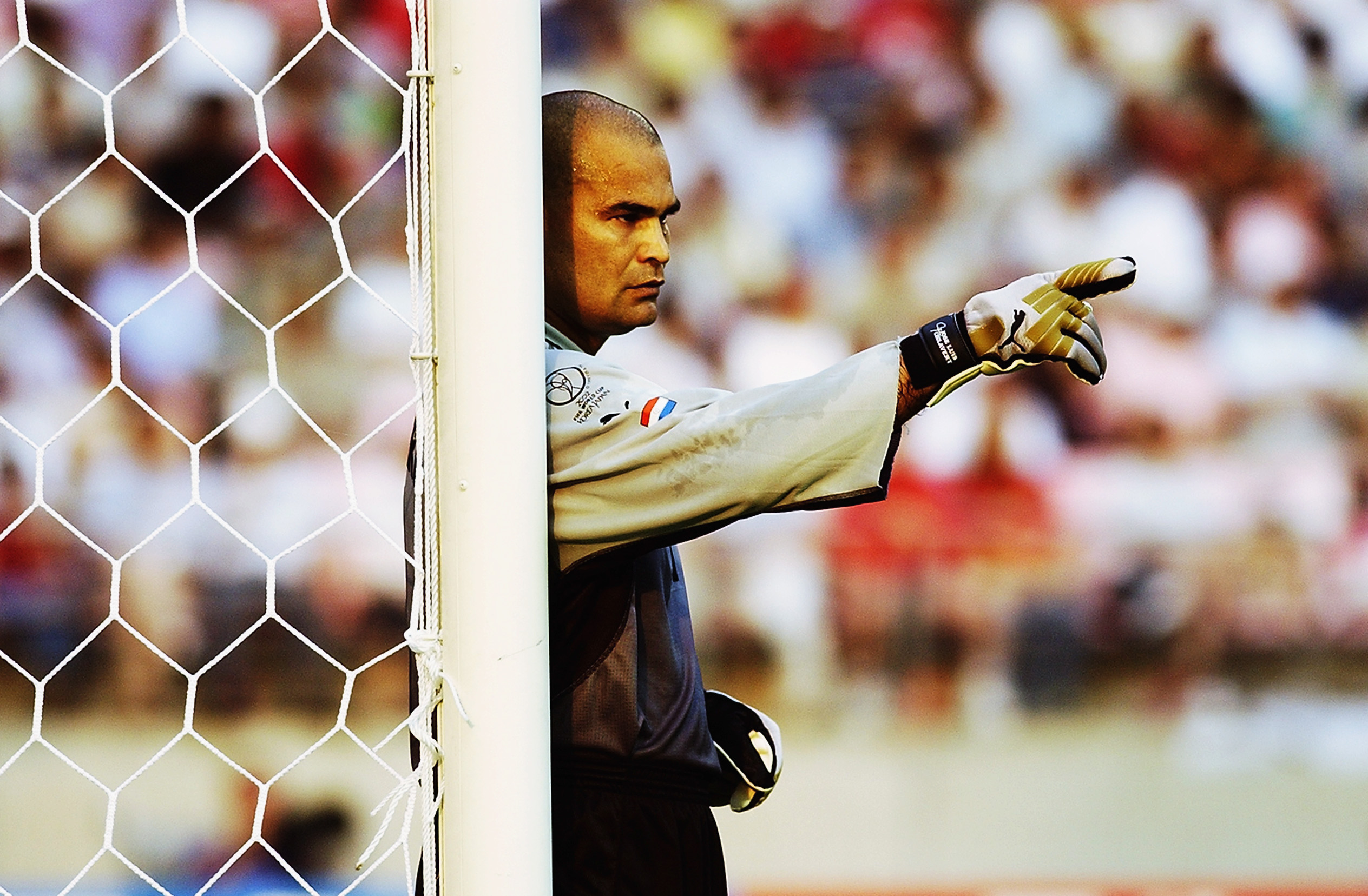 former-paraguayan-goalkeeper-jose-luis-chilavert-attacks-conmebol-for-the-2030-world-cup:-“south-america-deserves-respect”