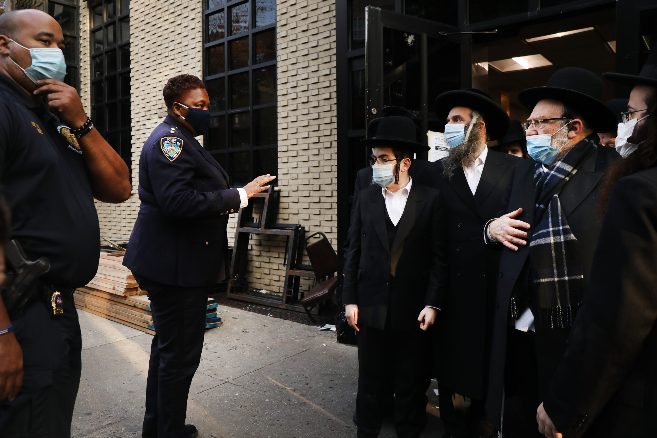 new-york-increases-security-at-synagogues-and-jewish-communities-amid-gaza-war