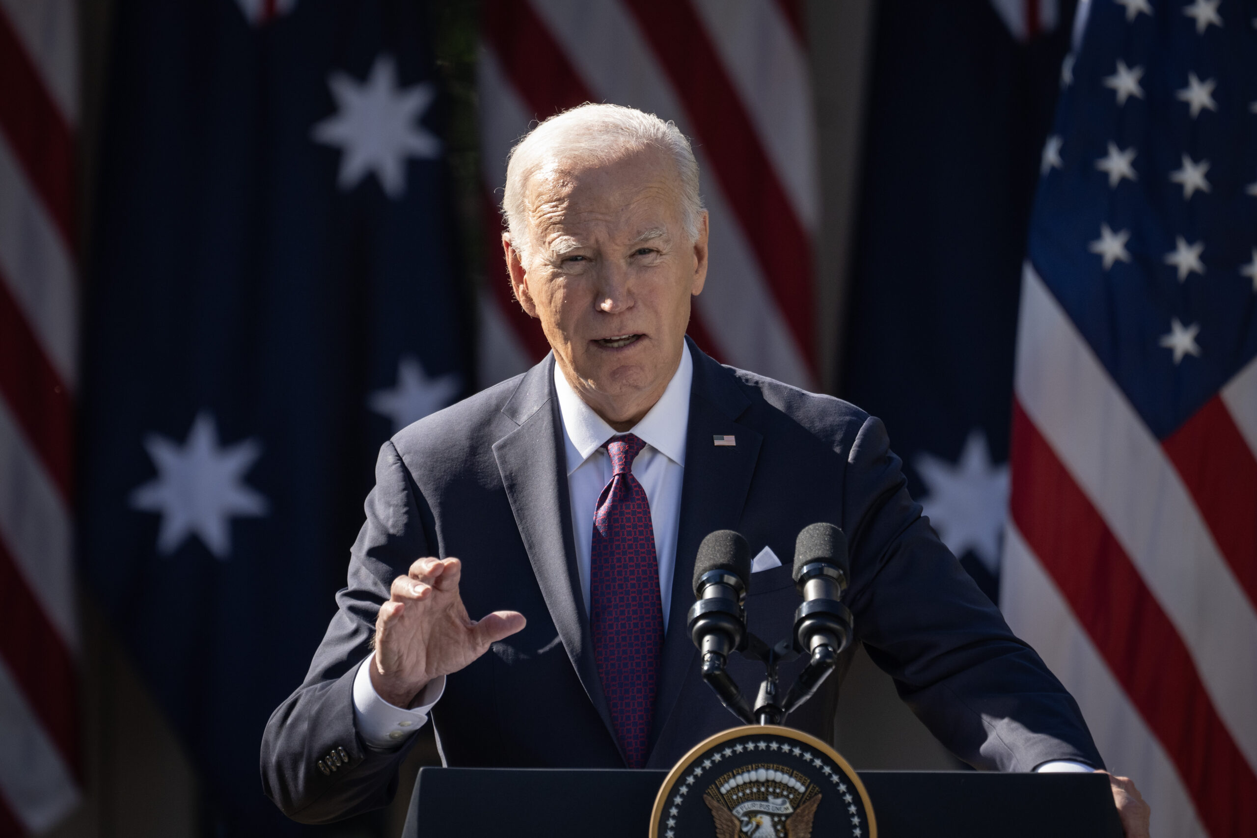 biden-asked-mike-johnson-to-“act-responsibly”-as-speaker-of-the-house-of-representatives