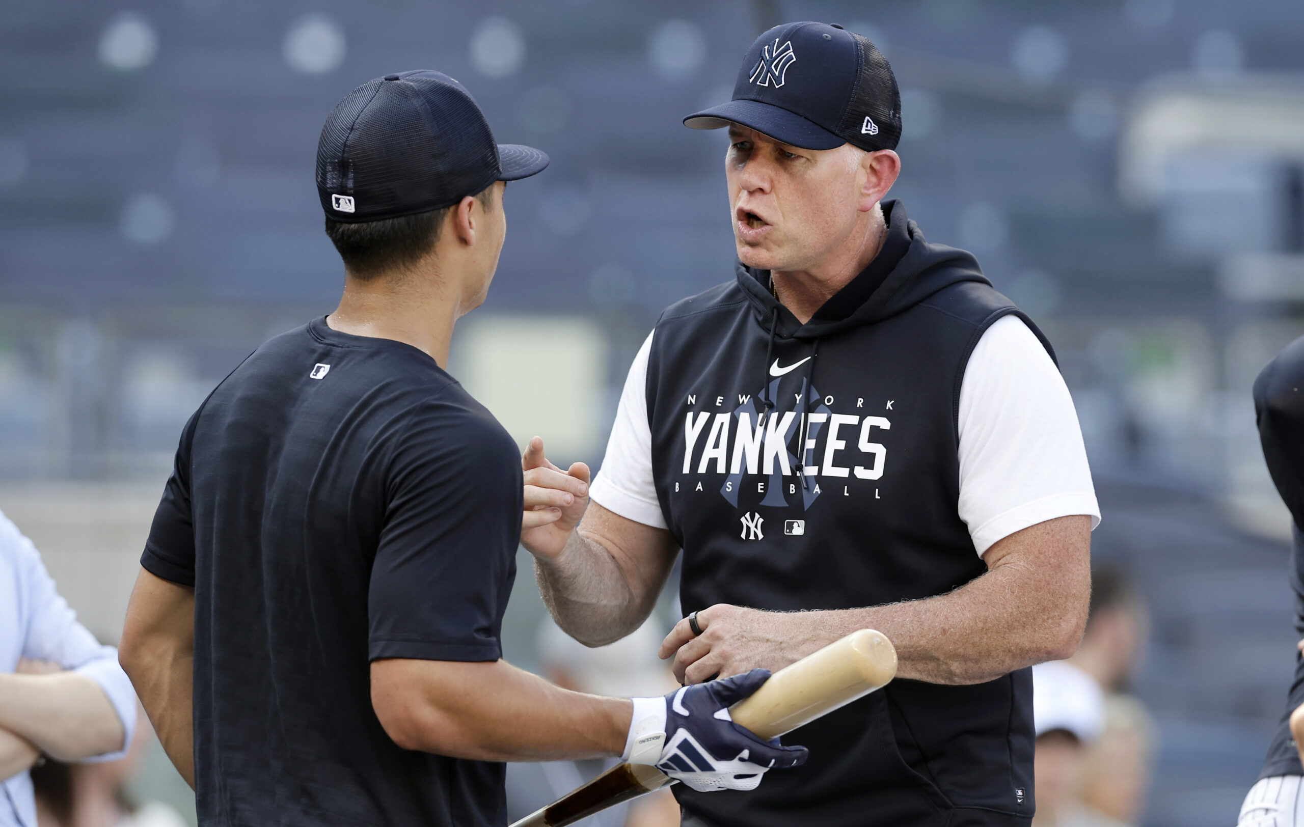 imminent-restructuring:-new-york-yankees-left-without-hitting-coach-after-departure-of-sean-casey