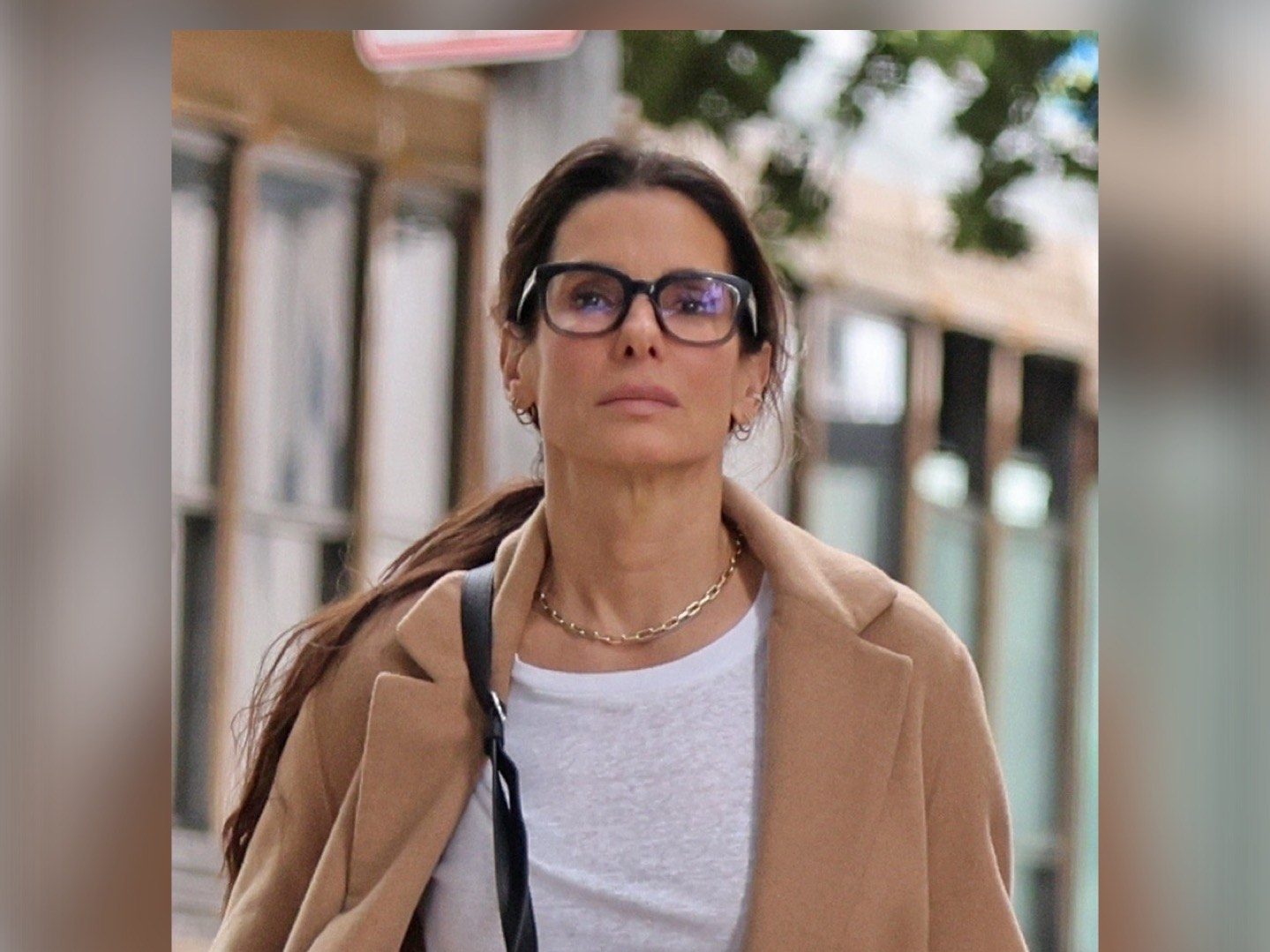 paparazzi-captures-sandra-bullock,-for-the-first-time,-since-the-death-of-her-partner-bryan-randall