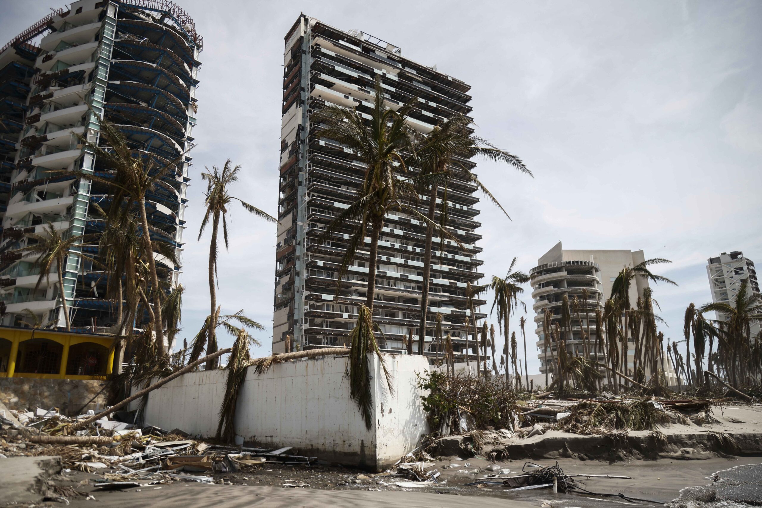 hurricane-otis:-the-number-rises-to-48-dead-and-36-missing-in-acapulco,-mexico