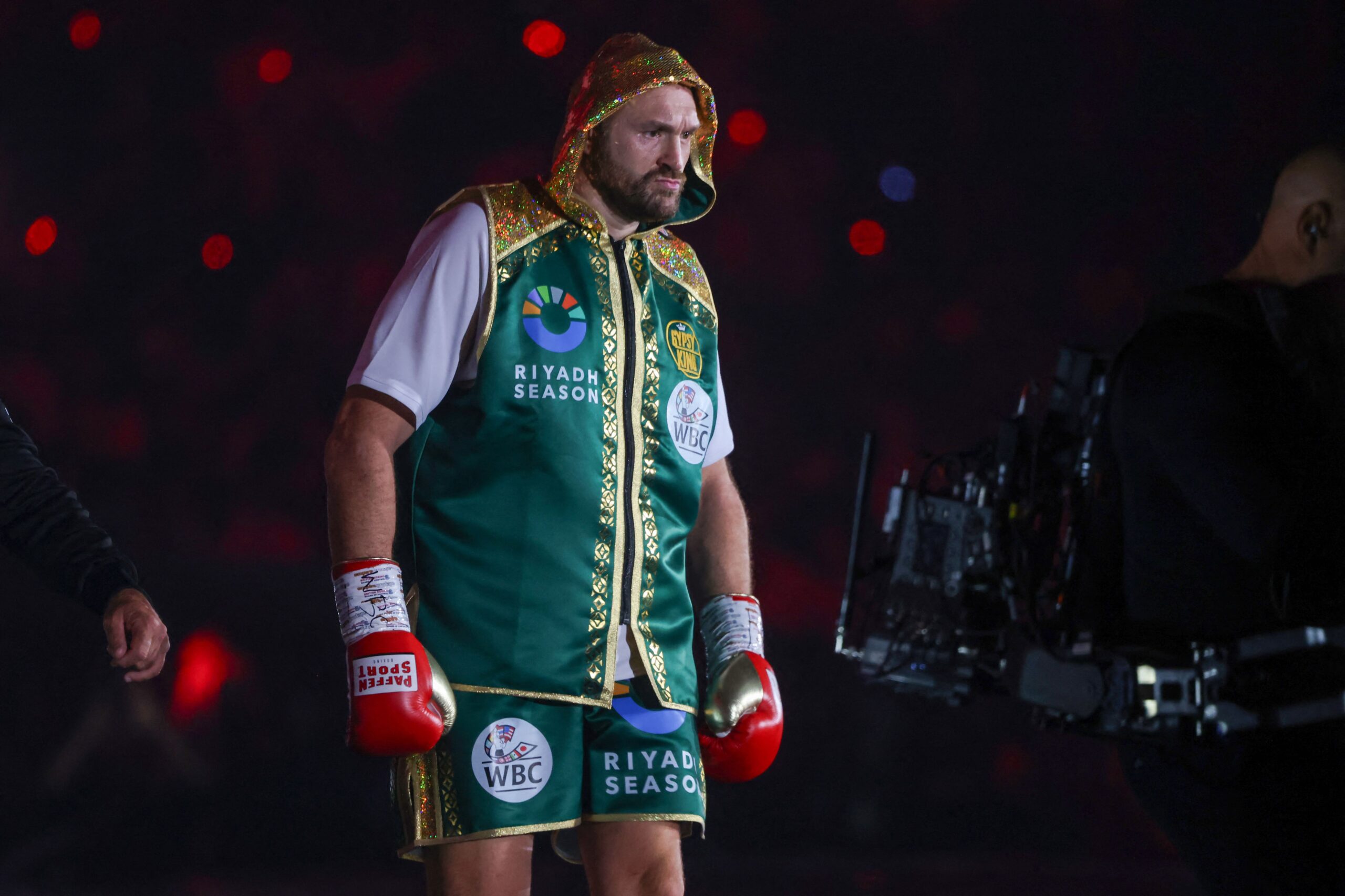 tyson-fury-promoter-ends-rumors-and-rules-out-a-fight-against-usyk-in-december