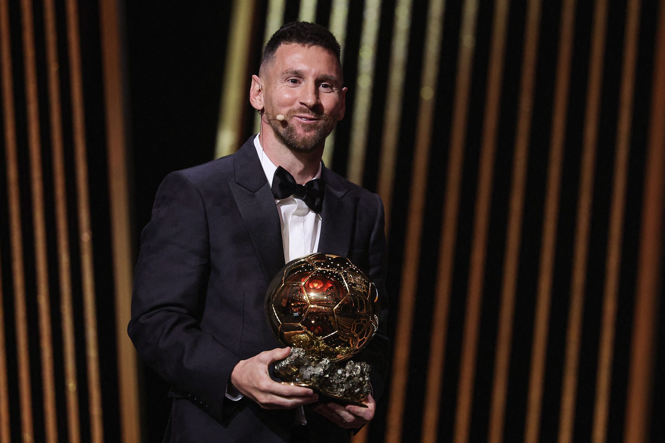 adidas-gave-messi-eight-'champion-rings':-one-for-each-ballon-d'or-he-has-won-[photo]