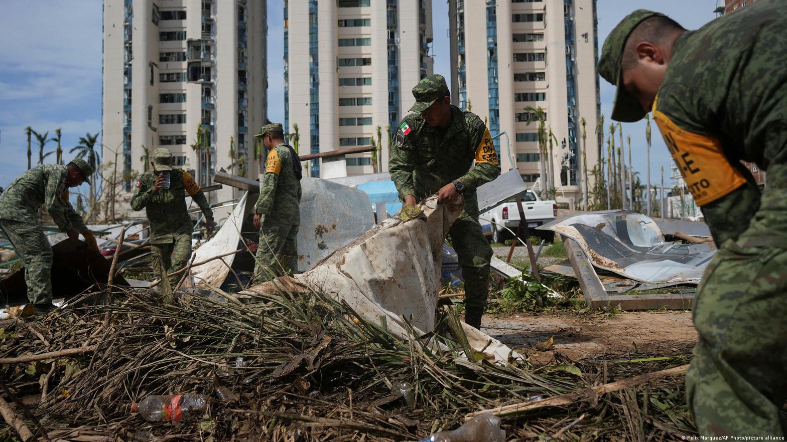 in-acapulco,-hurricane-otis-caused-damage-to-80%-of-the-hotel-sector