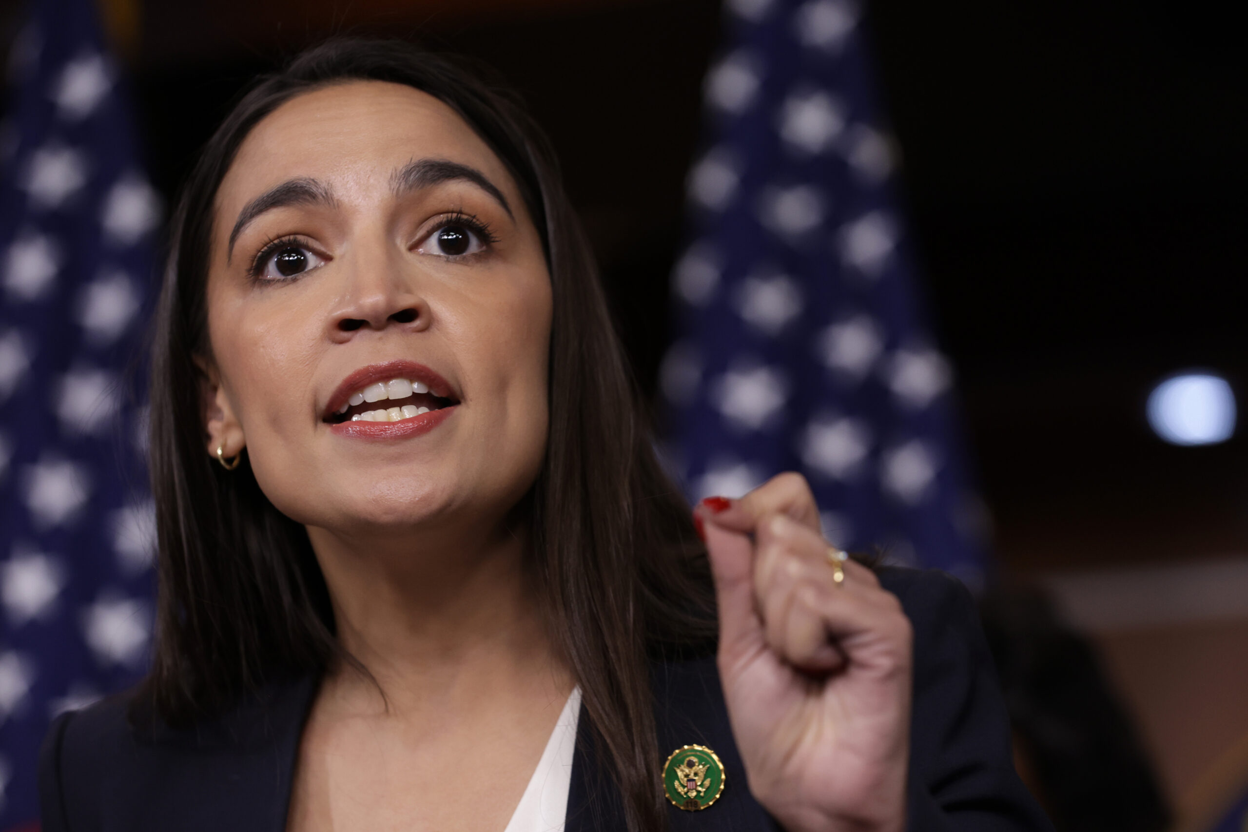 ocasio-cortez-calls-pro-israel-group-“racist-and-intolerant”