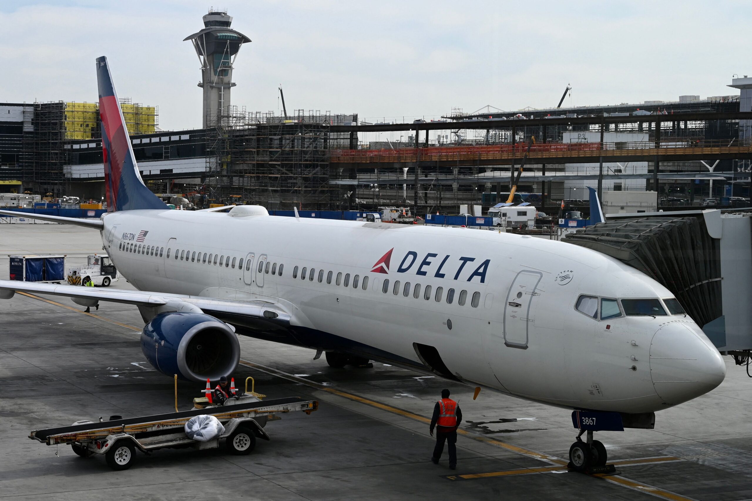 former-delta-pilot-accused-of-threatening-to-shoot-captain-during-commercial-flight