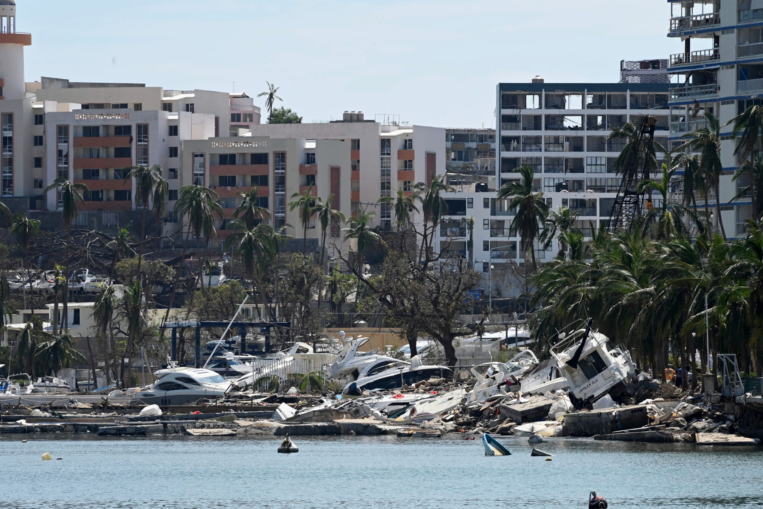 otis:-the-strongest-hurricane-“ever-to-hit-the-west-coast-of-mexico,”-with-gusts-of-205-mph