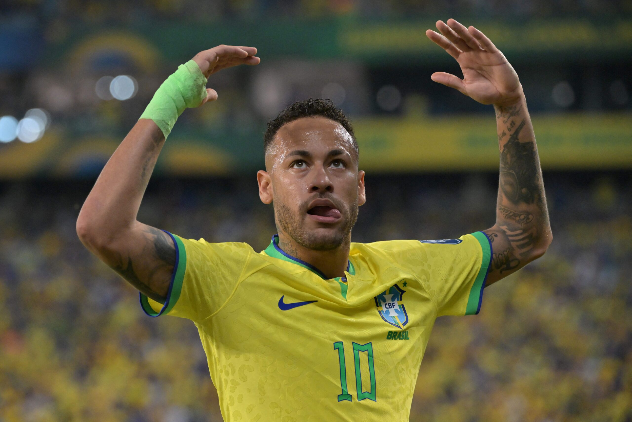 neymar-successfully-operated-on-his-knee-in-brazil