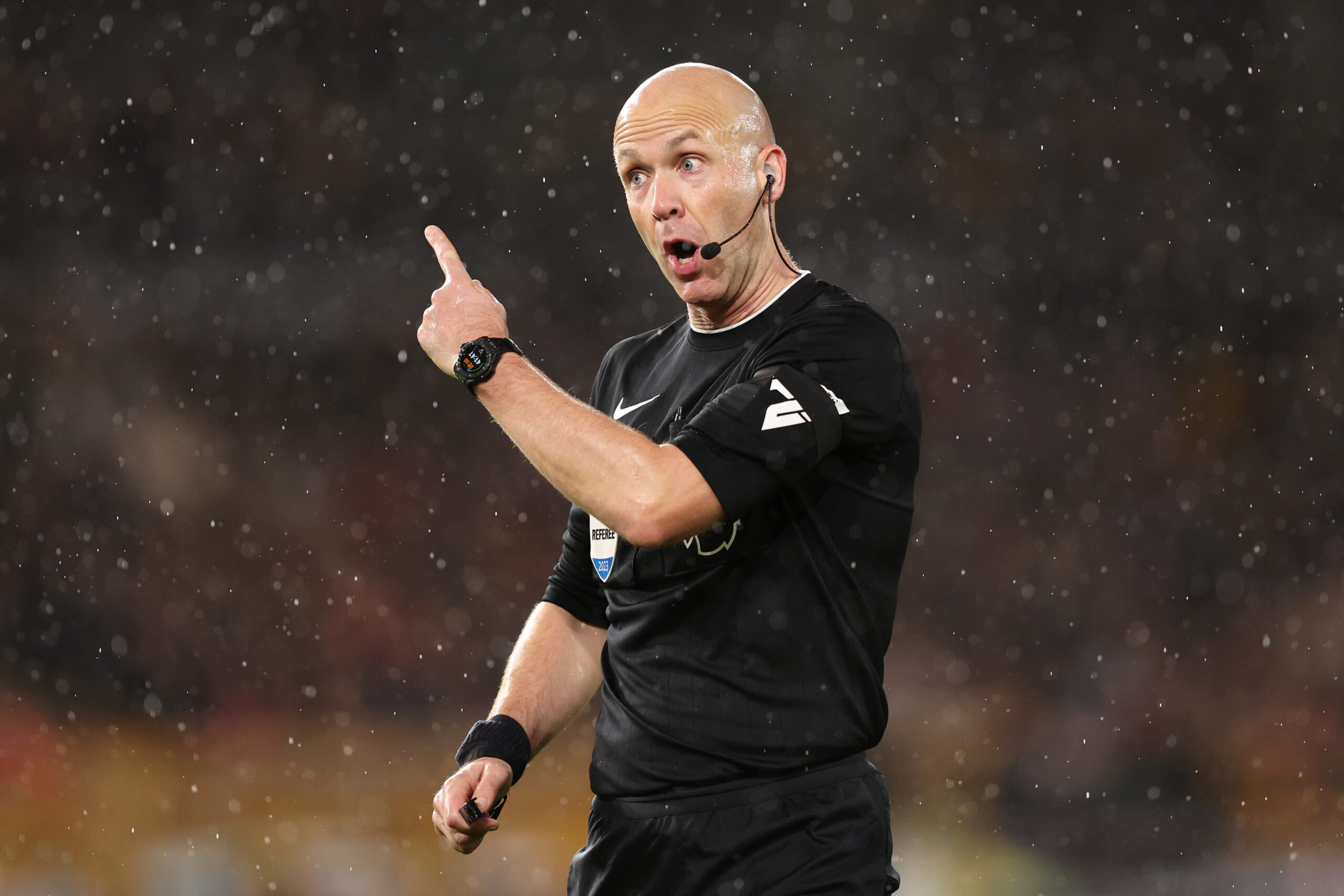 premier-league-demoted-referee-anthony-taylor-to-the-second-division-for-giving-a-non-existent-penalty