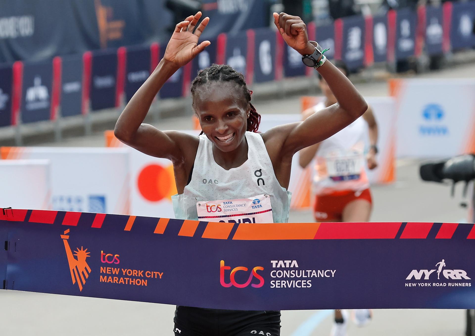 hellen-obiri-speaks-after-the-new-york-marathon:-“it's-not-about-the-time:-it's-about-winning-the-race”