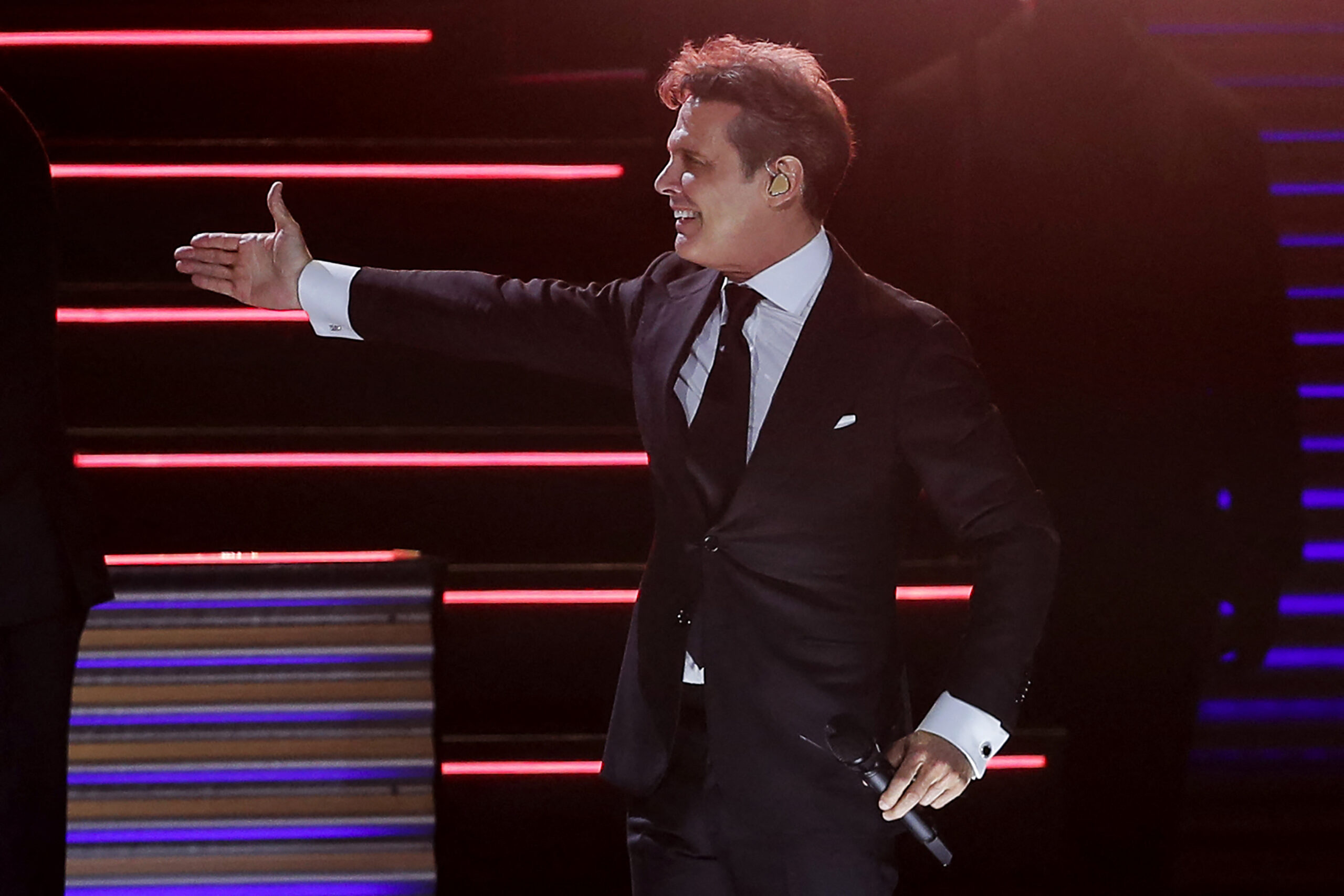 luis-miguel's-tour-of-the-united-states-was-a-success-that-conquered-400-thousand-spectators