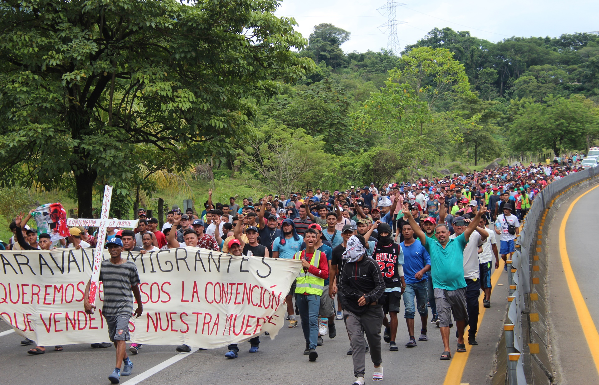 migrants-blocked-customs-in-southern-mexico-to-pressure-for-transit-permits-to-the-us.