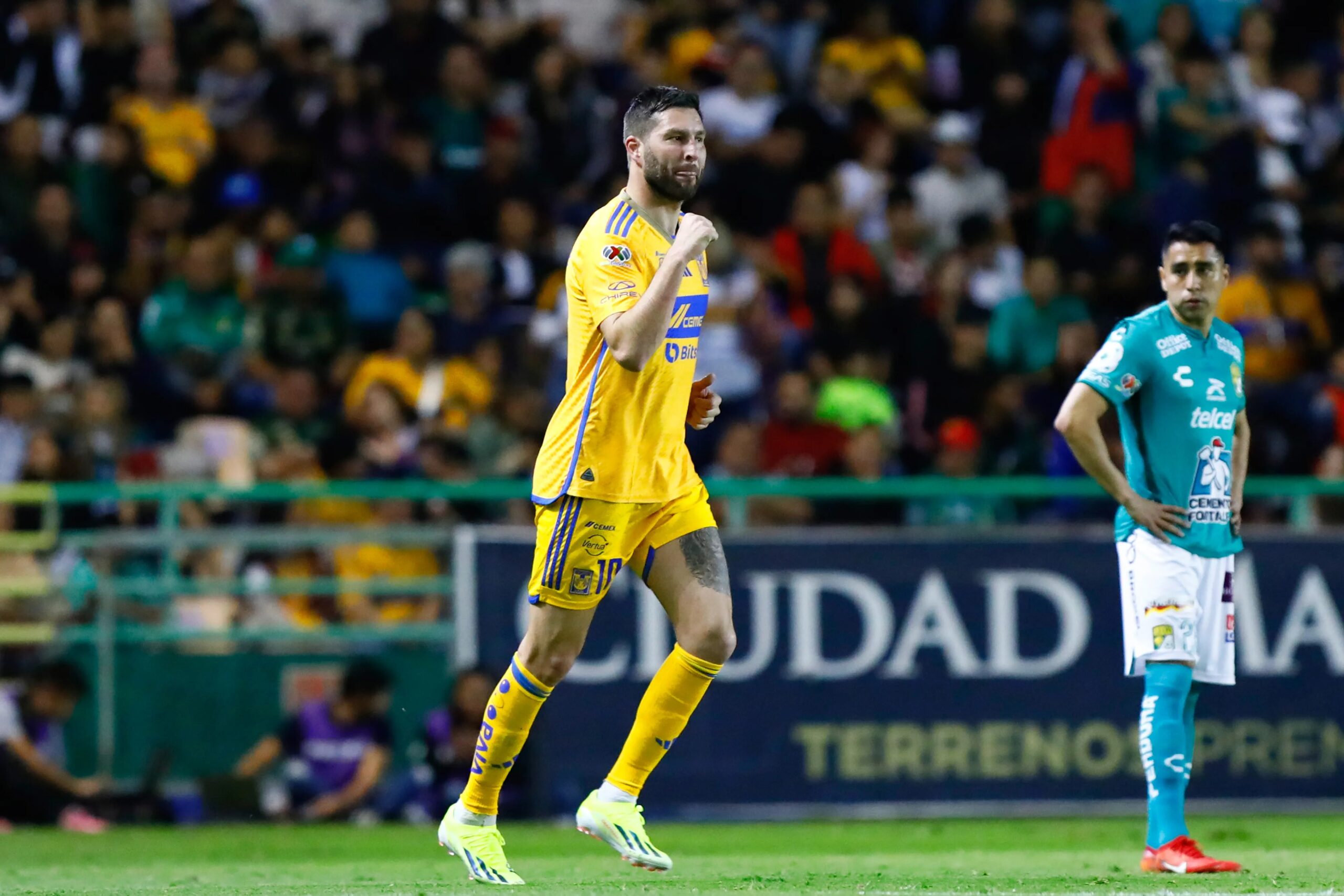 andre-pierre-gignac-will-leave-mexico-to-undergo-surgery-in-france