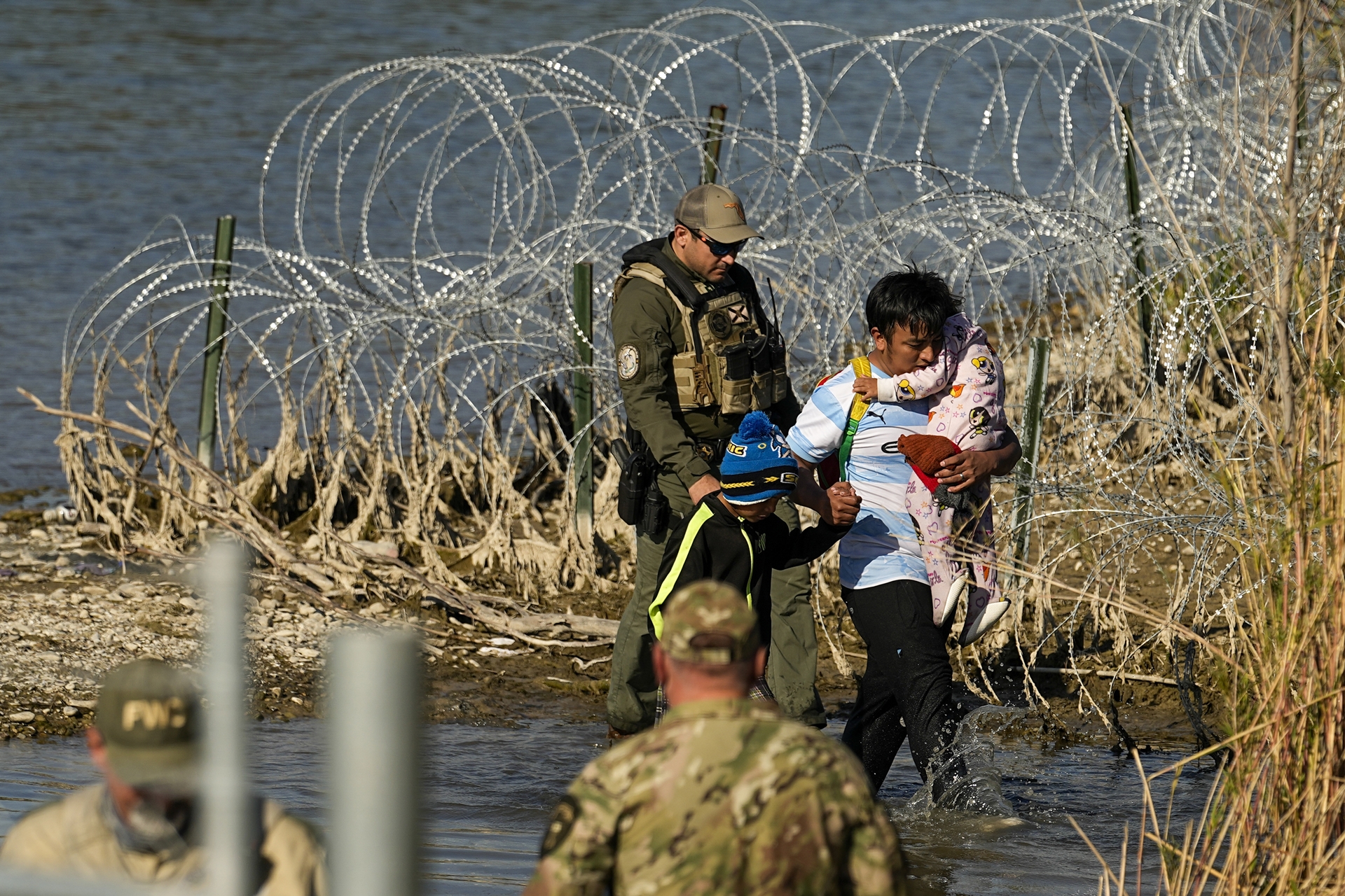 number-of-detainees-in-us-immigration-jails-reached-its-highest-point-in-the-joe-biden-era