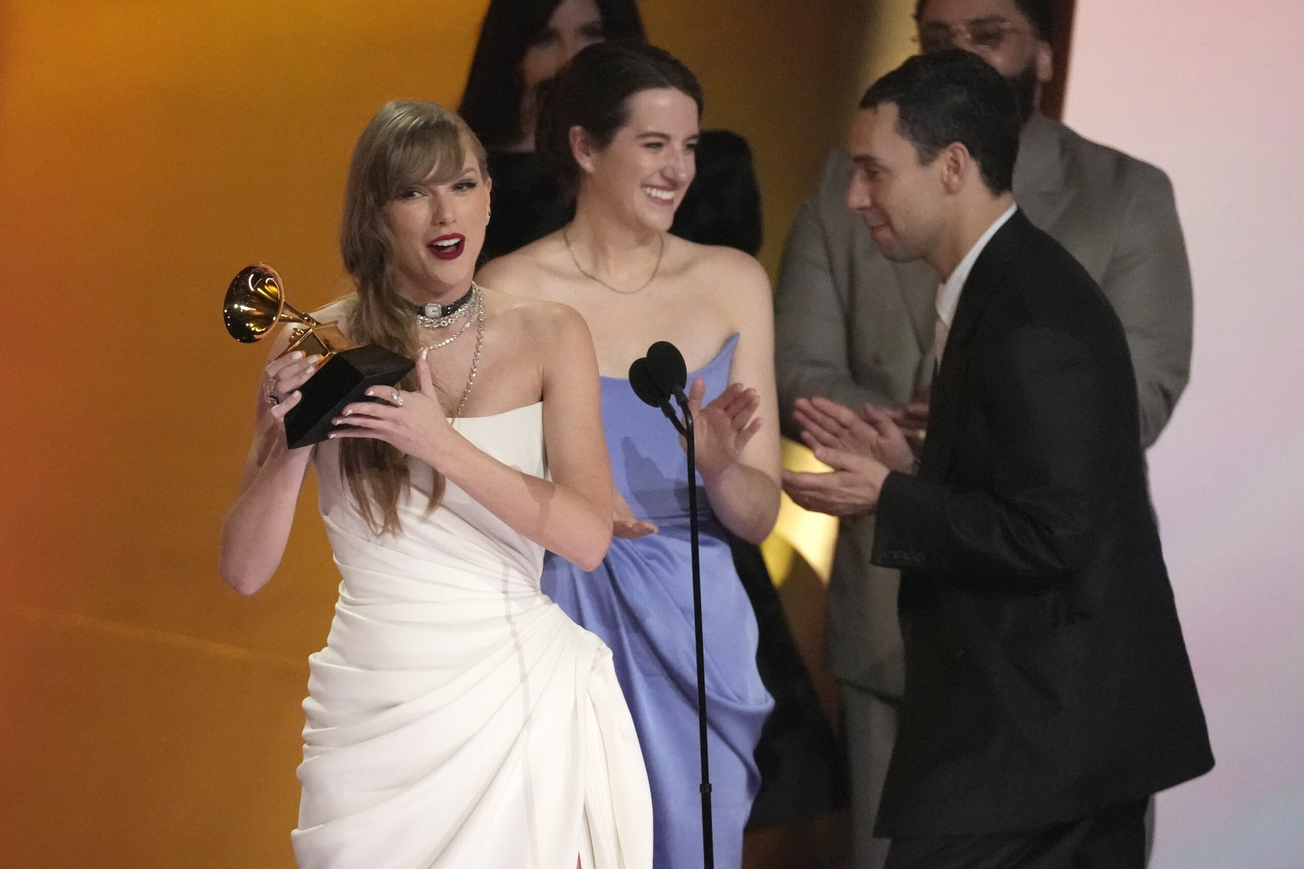 taylor-swift-makes-history-at-the-grammys-by-winning-record-of-the-year-for-the-fourth-time