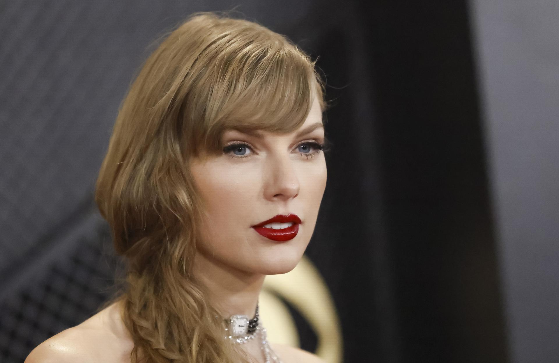 taylor-swift-is-criticized-for-ignoring-celine-dion-at-the-2024-grammys